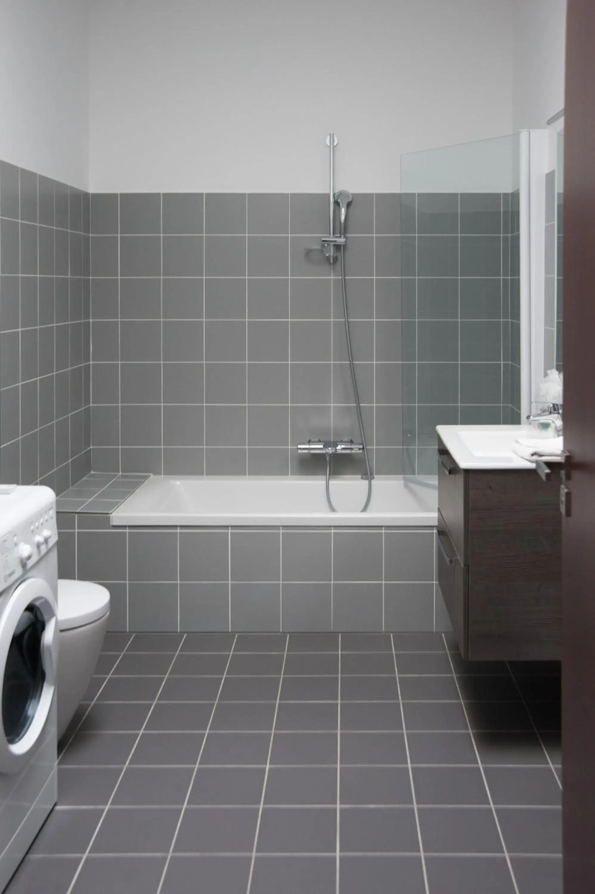 One bedroom Apartment (Disability Access) in Résidence de l'Arsenal Royal - Meublés de Tourisme One bedroom Apartment (Disability Access) in Résidence de l'Arsenal Royal - Meublés de Tourisme