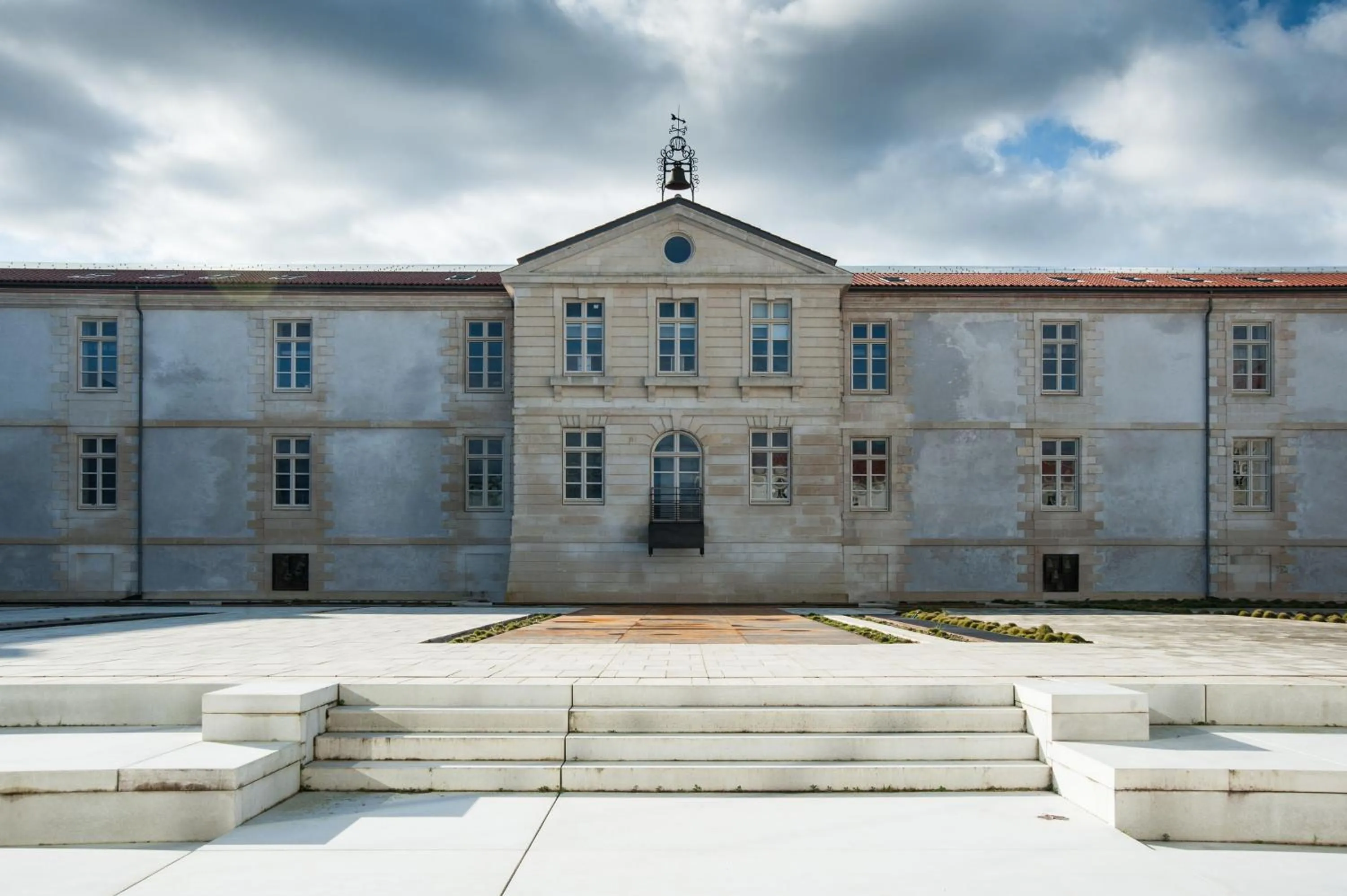 Property building in Résidence de l'Arsenal Royal - Meublés de Tourisme