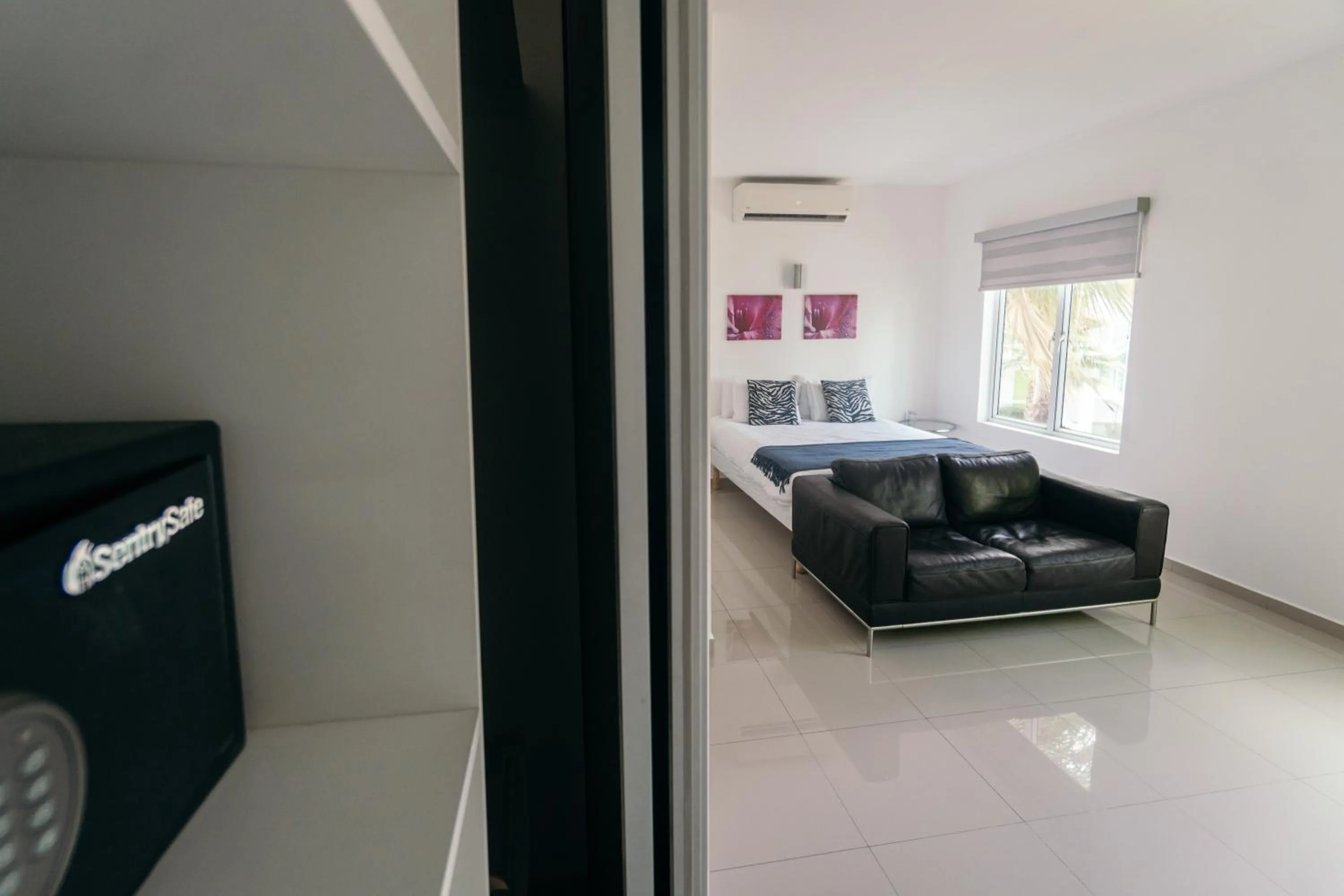 Bedroom in Piscadera Harbour Village