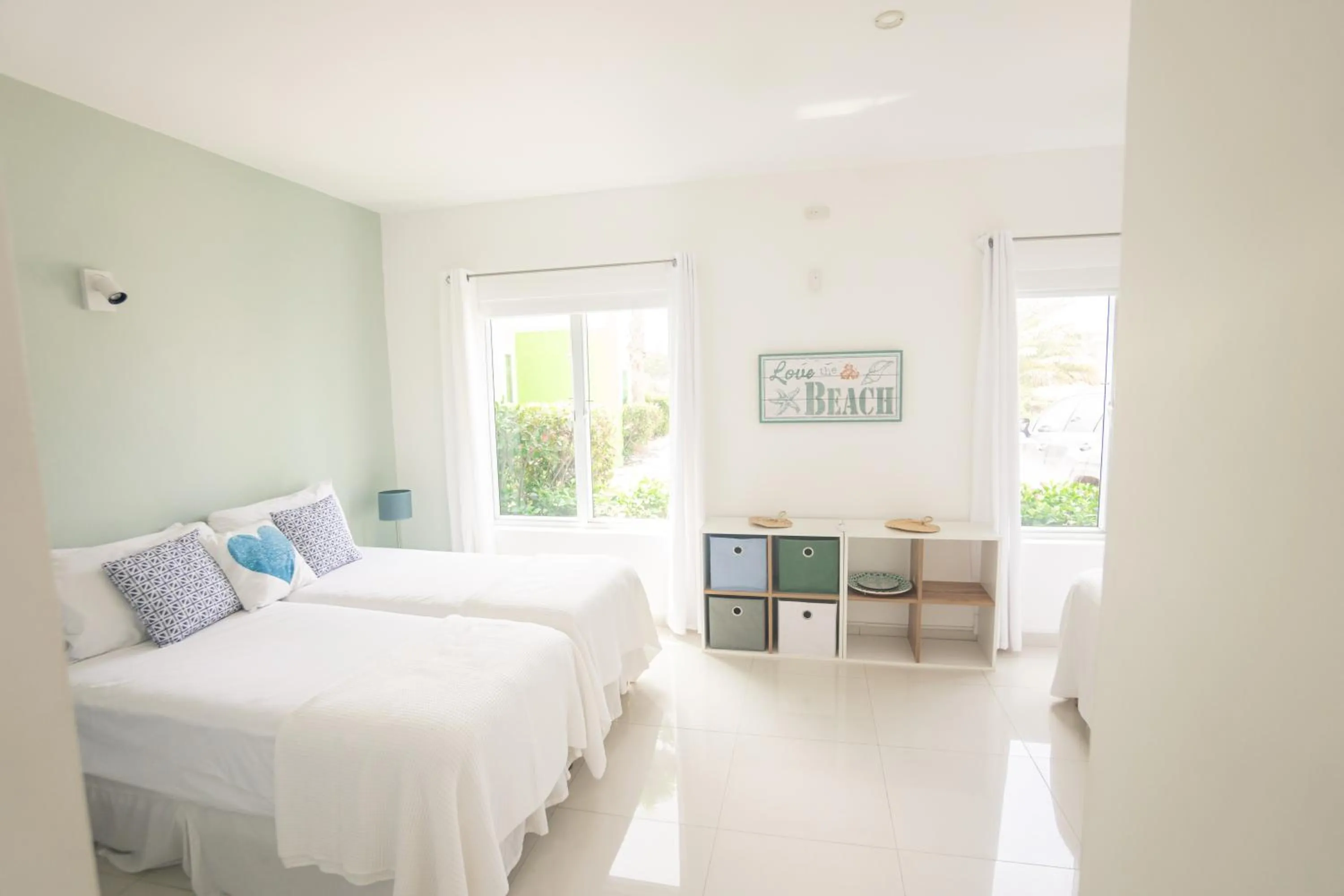 Bed in Piscadera Harbour Village