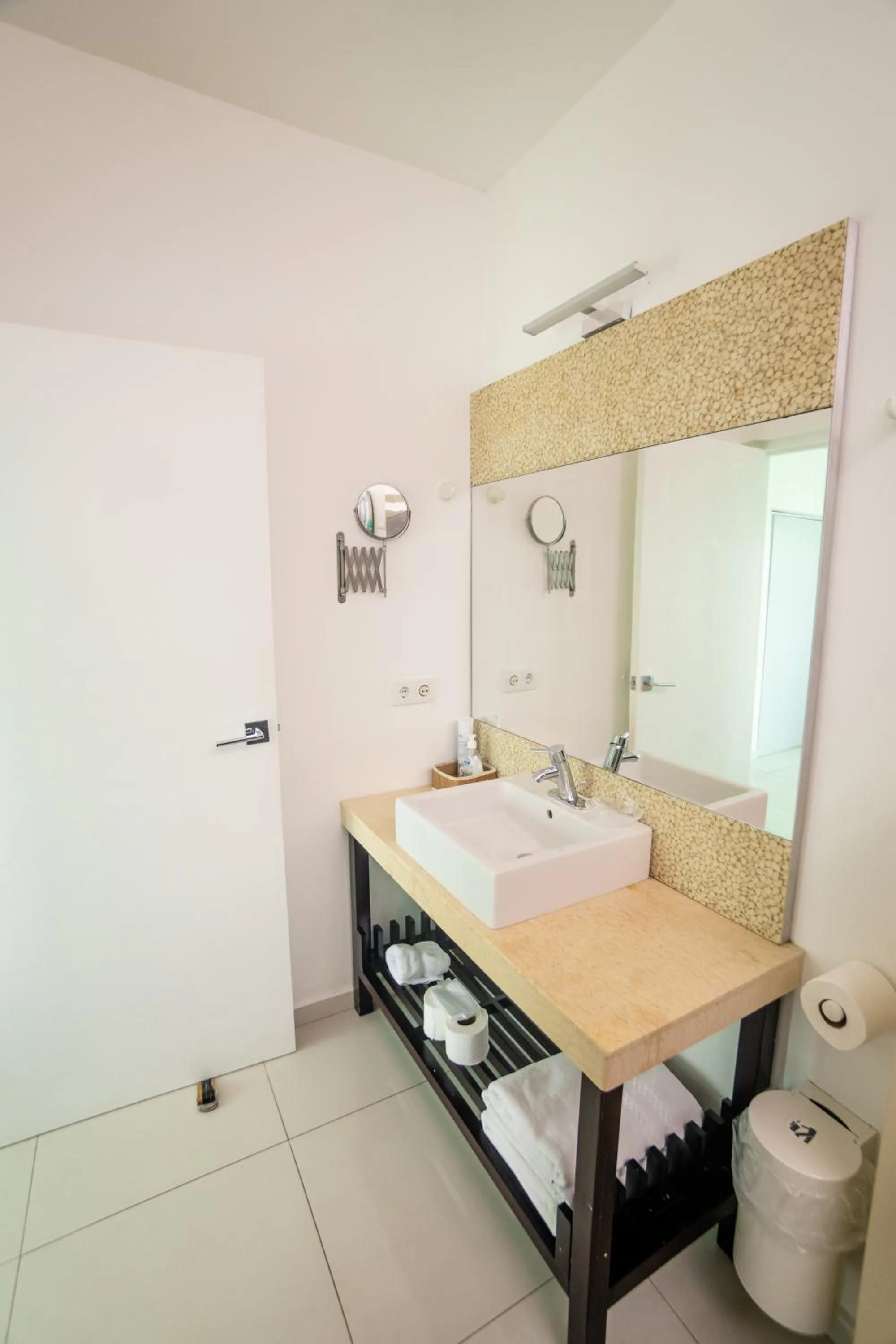 Bathroom in Piscadera Harbour Village