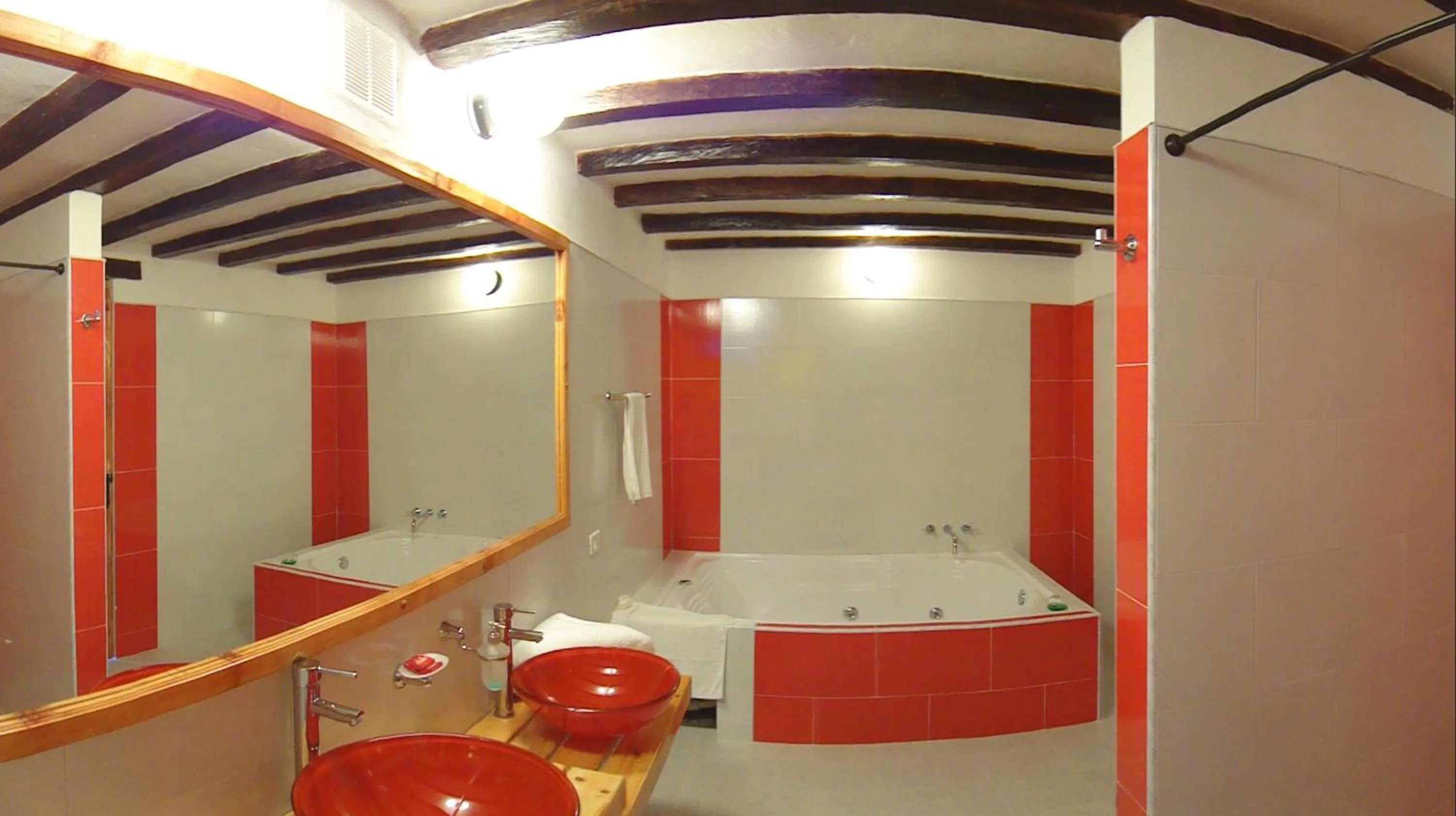 Bathroom, Bed in Hotel Spa Casa de Adobe Villa de Leyva