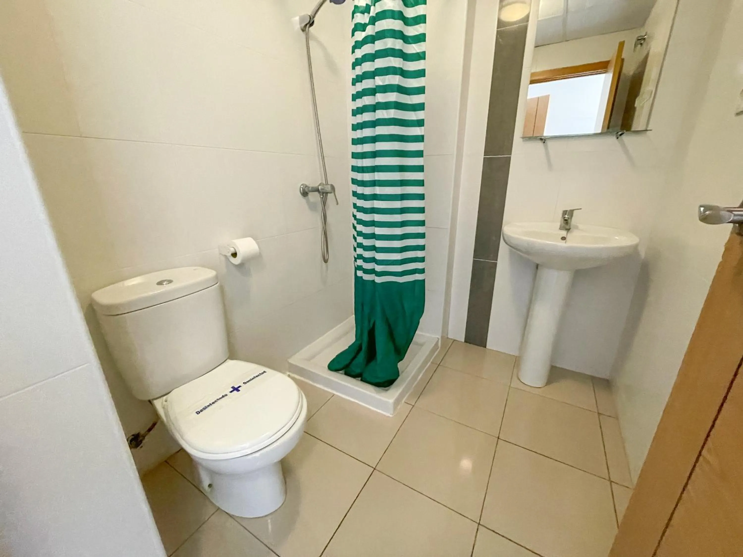 Shower in Apartamentos Playa de Benicarló 3000