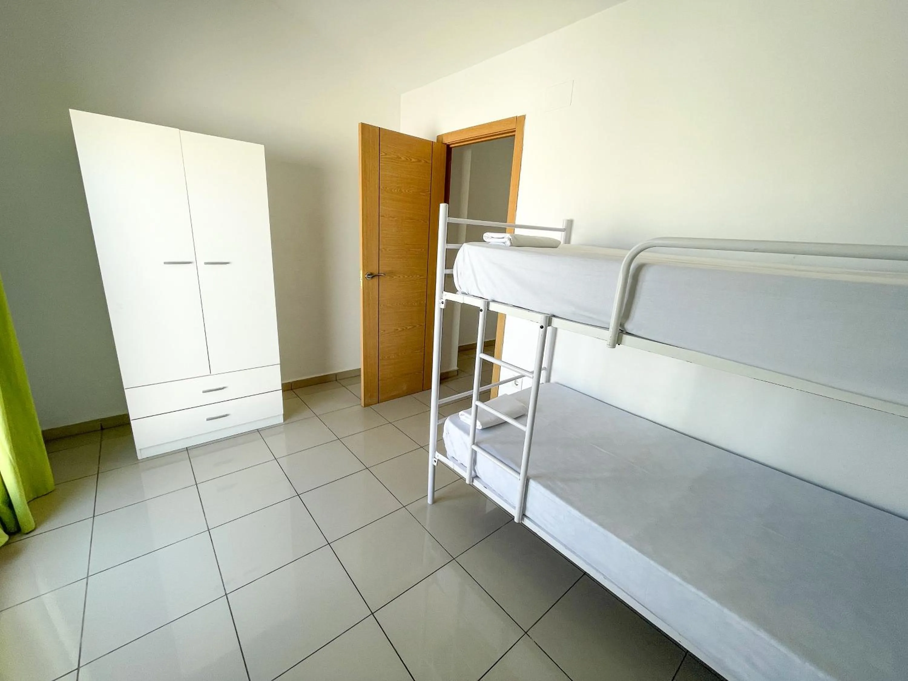 Photo of the whole room, Bed in Apartamentos Playa de Benicarló 3000