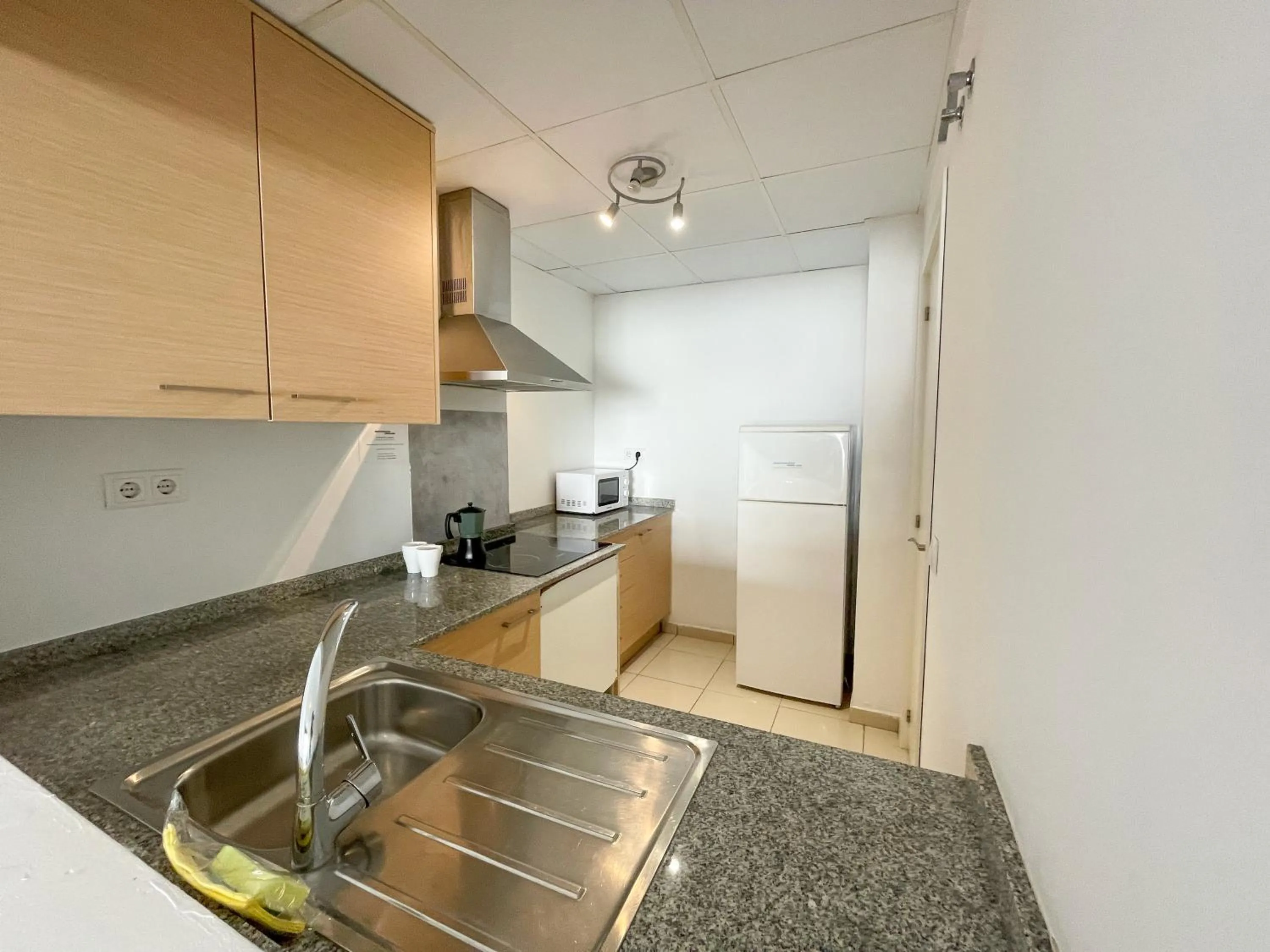 Kitchen or kitchenette in Apartamentos Playa de Benicarló 3000