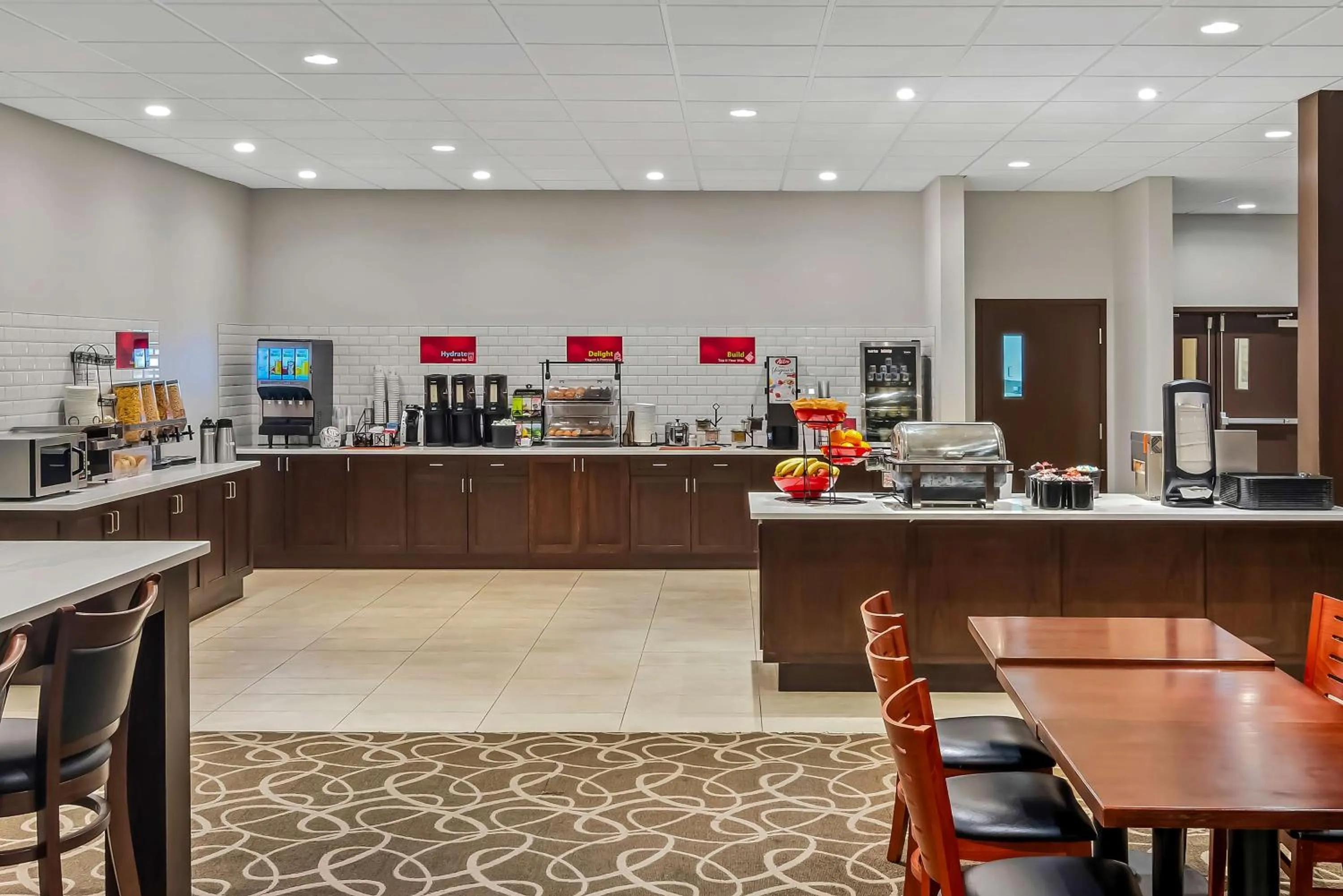 Breakfast in Best Western Plus Pitt Meadows Inn & Suites