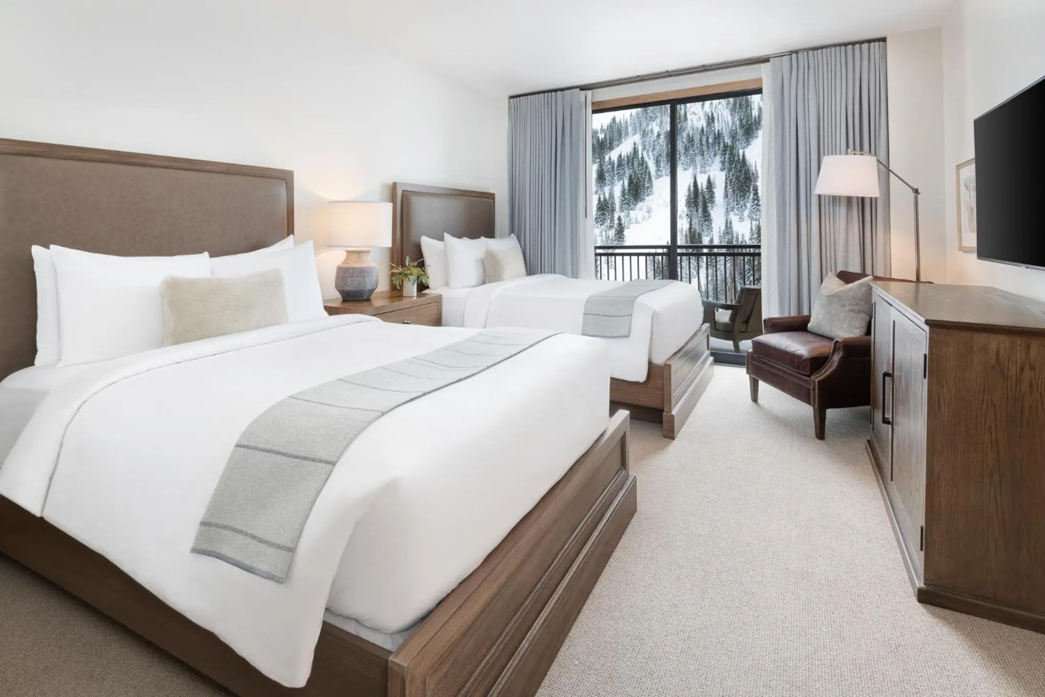 Bedroom, Bed in The Snowpine Lodge