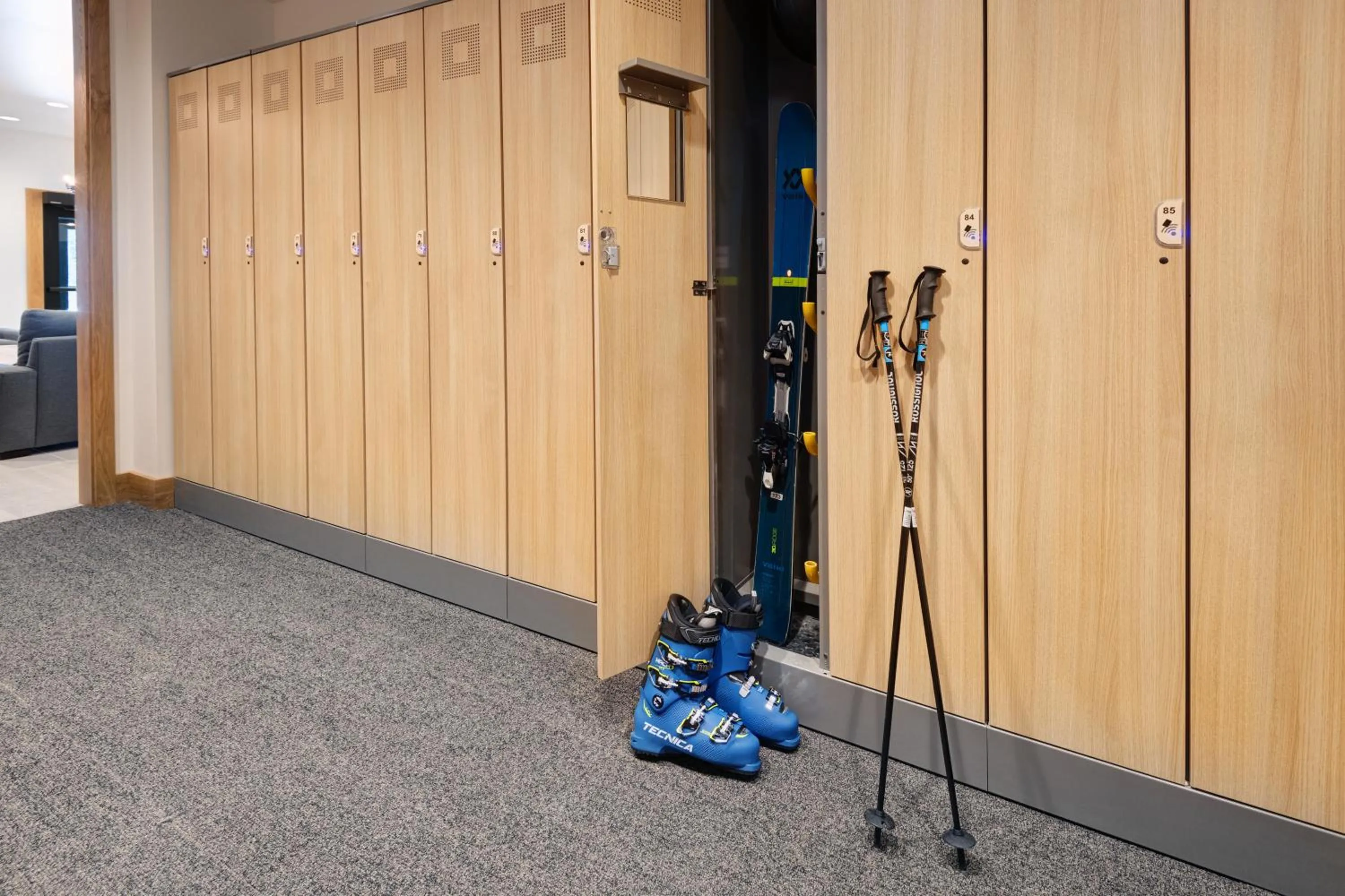 Skiing in The Snowpine Lodge