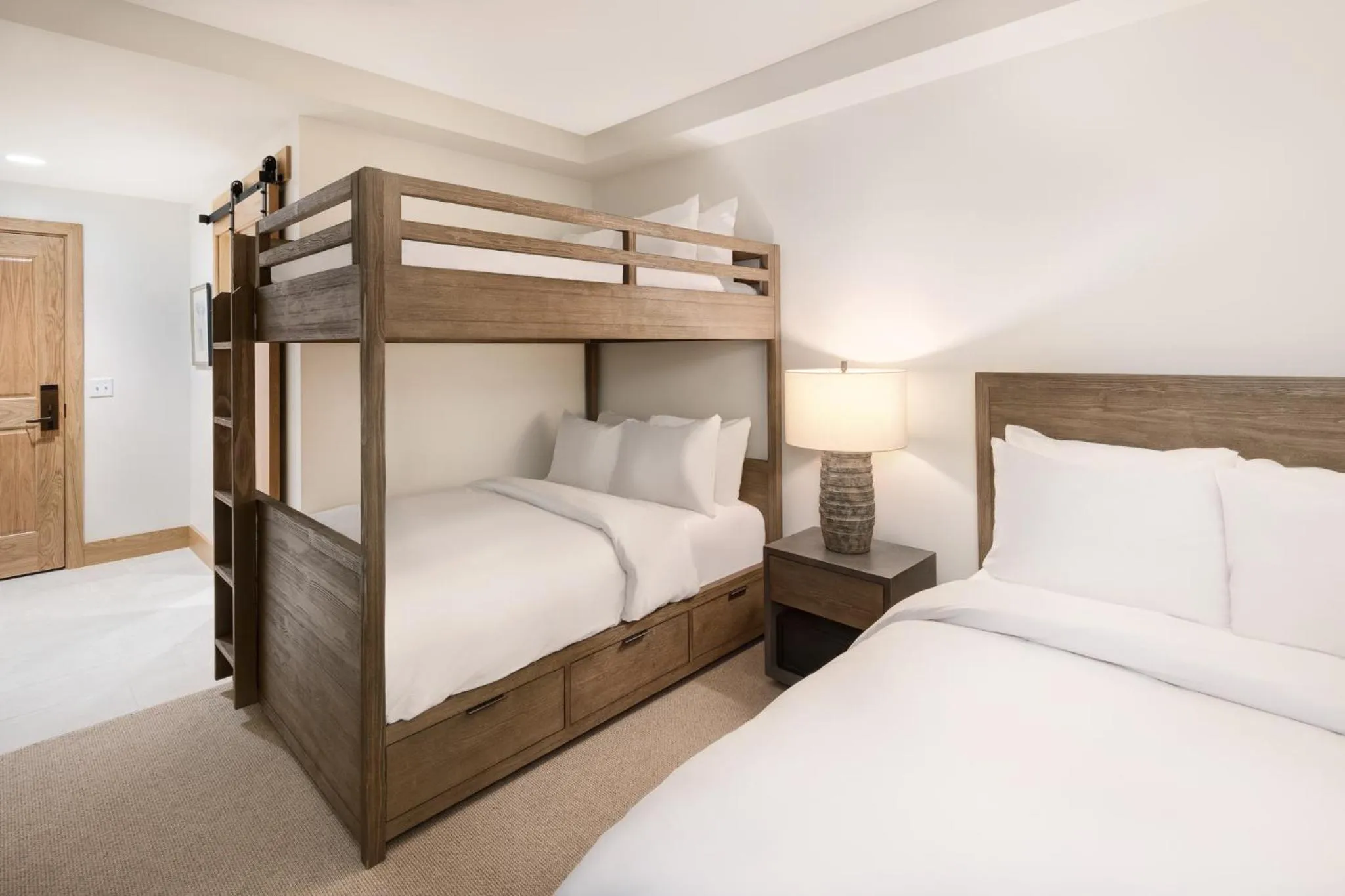 Bedroom, Bed in The Snowpine Lodge