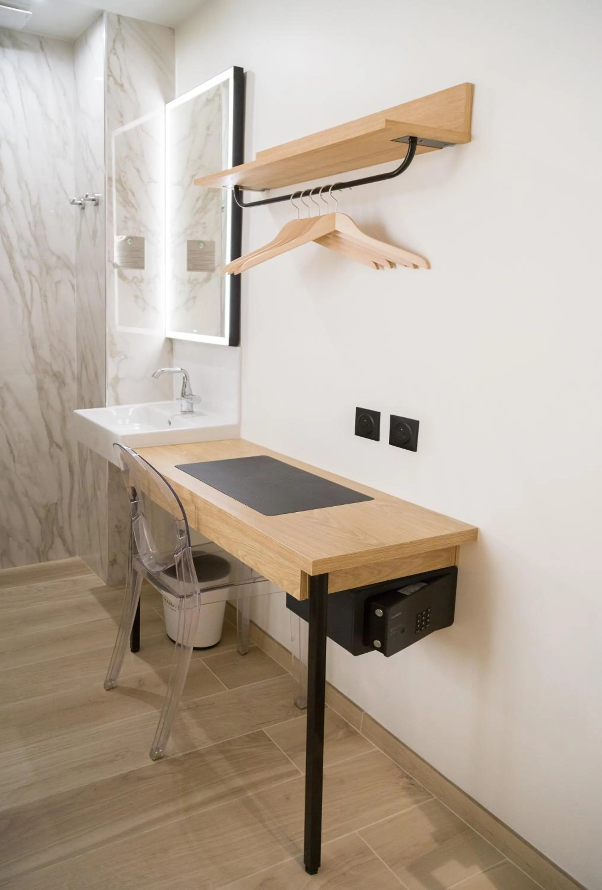 Seating area in Hôtel So Marais