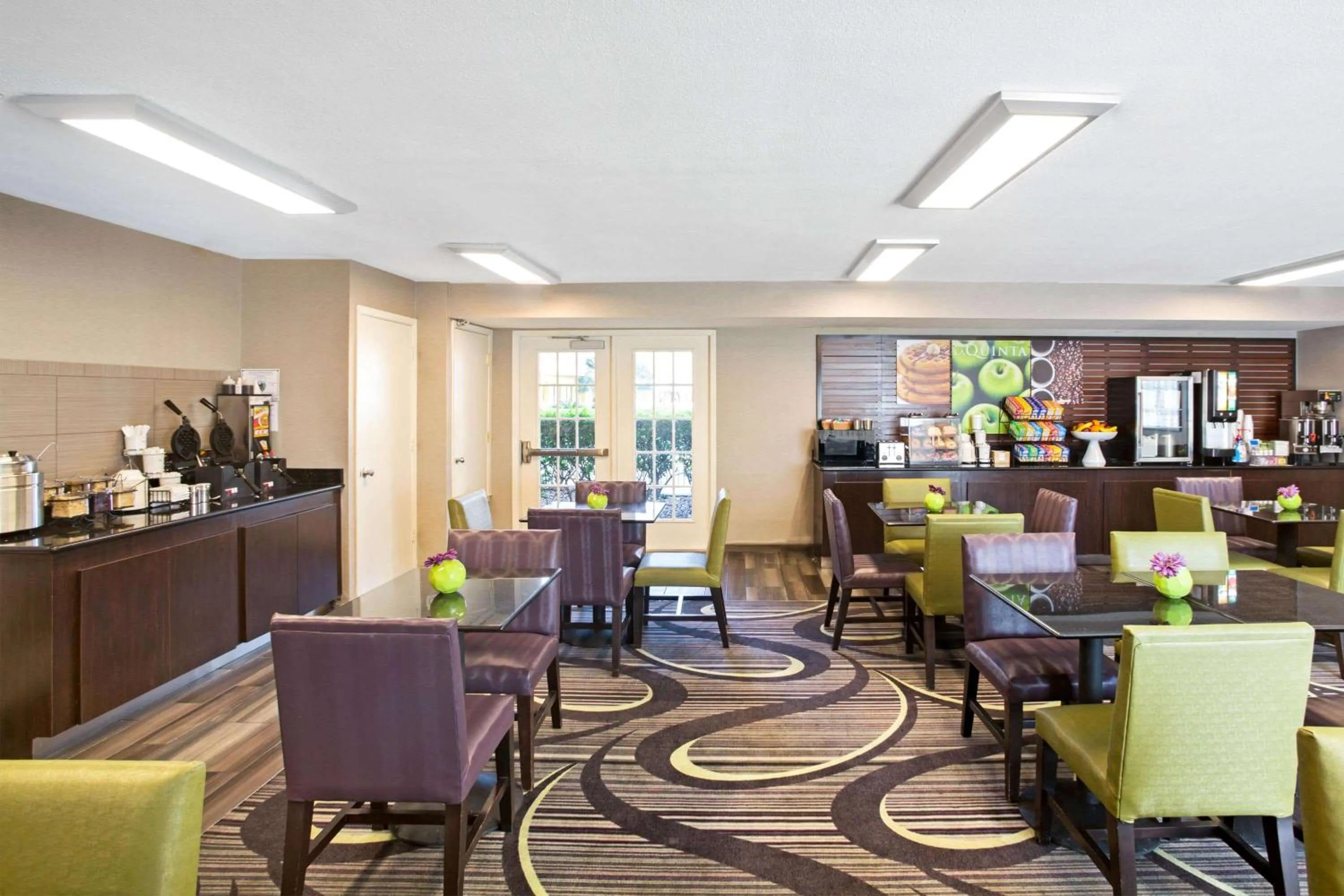 Restaurant/places to eat in La Quinta Inn by Wyndham San Marcos