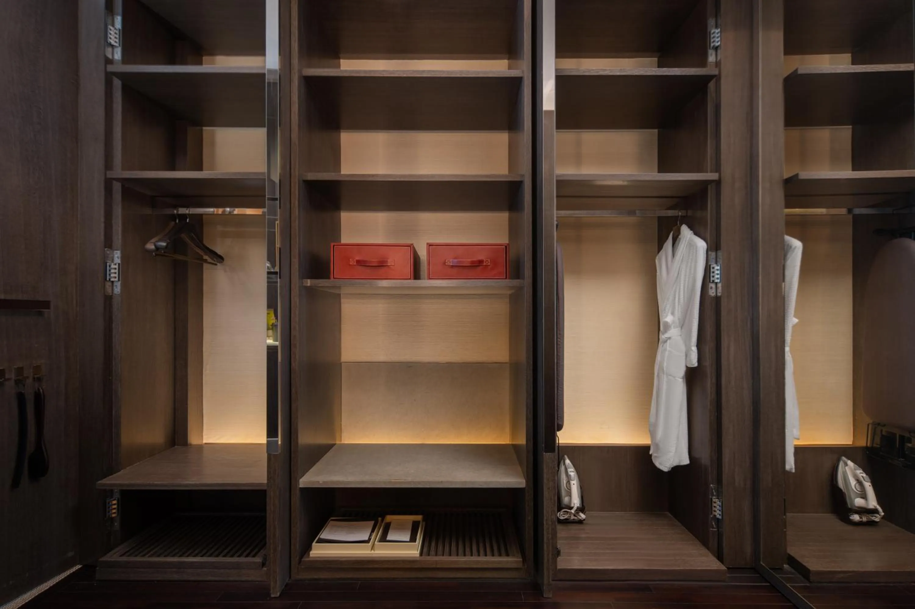 wardrobe in Park Hyatt Shanghai