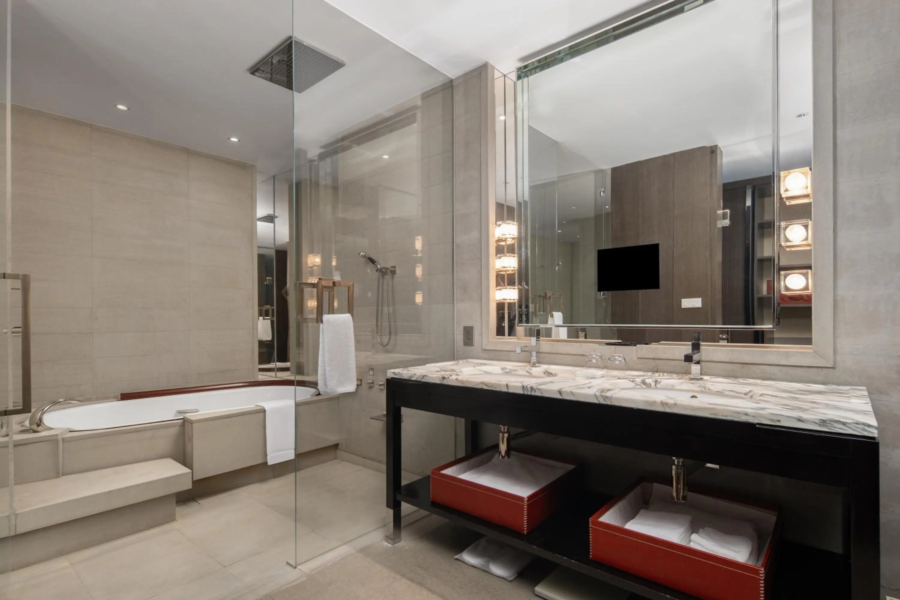 Bathroom in Park Hyatt Shanghai