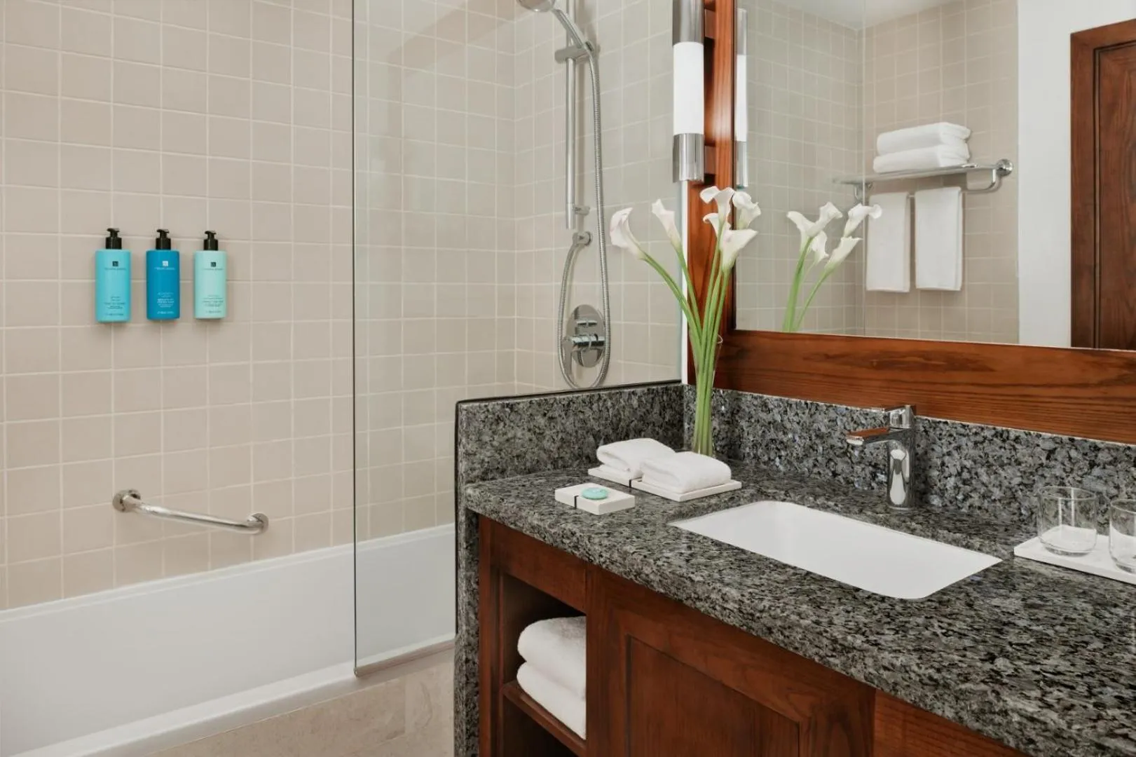 JA Ocean View Hotel, Jumeirah Beach Dubai