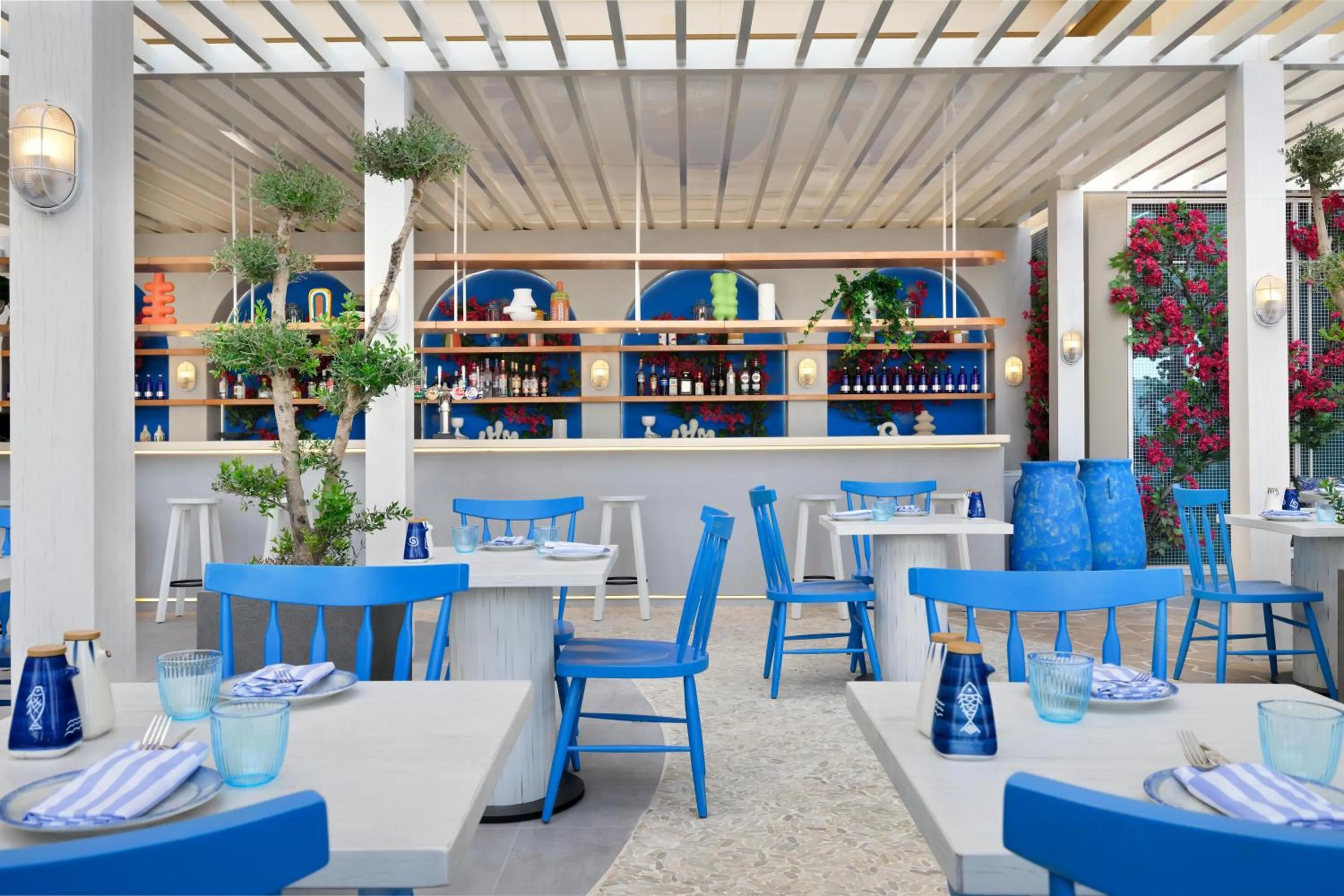 Restaurant/places to eat in JA Ocean View Hotel, Jumeirah Beach Dubai