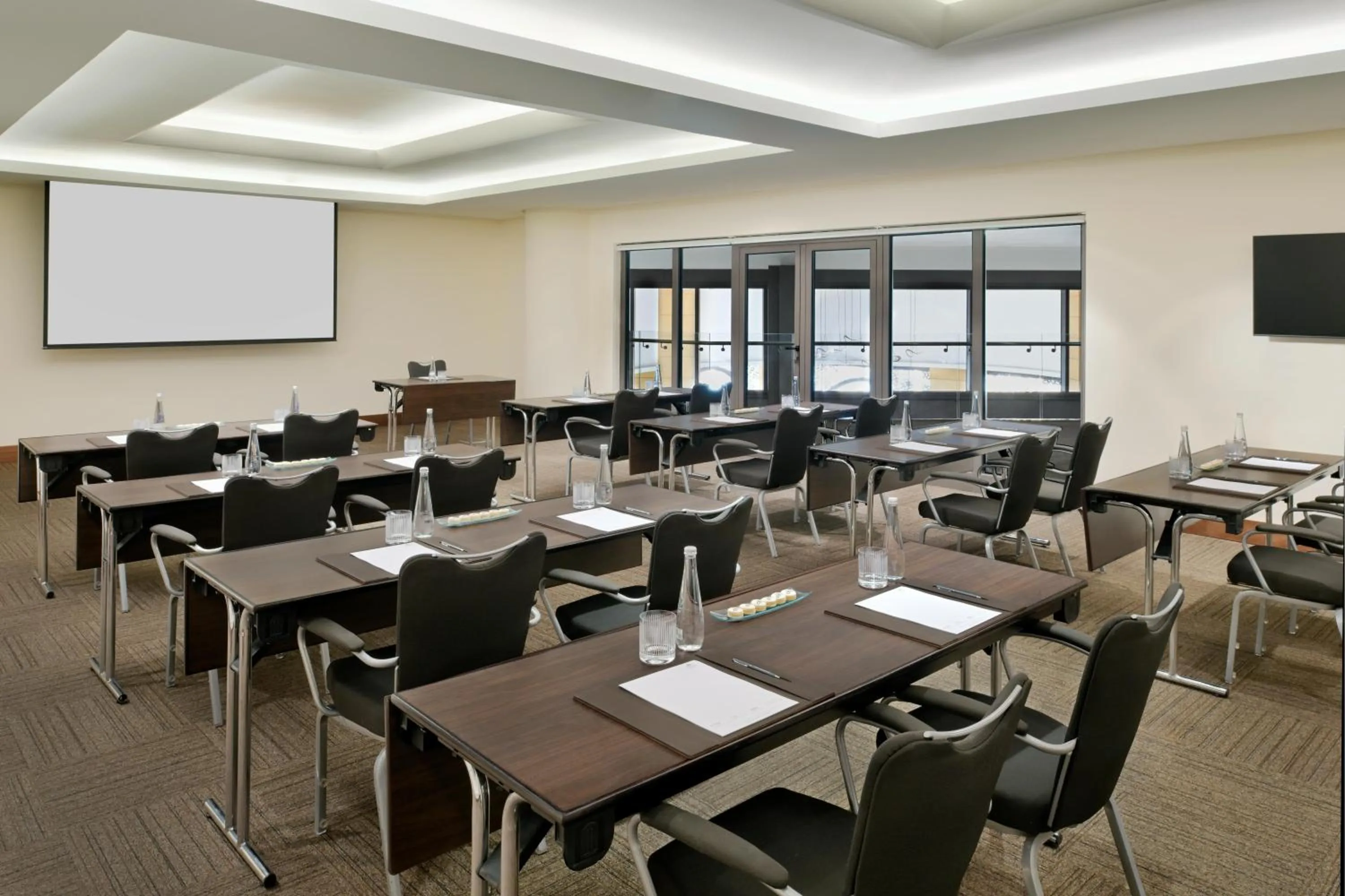 Meeting/conference room in JA Ocean View Hotel, Jumeirah Beach Dubai