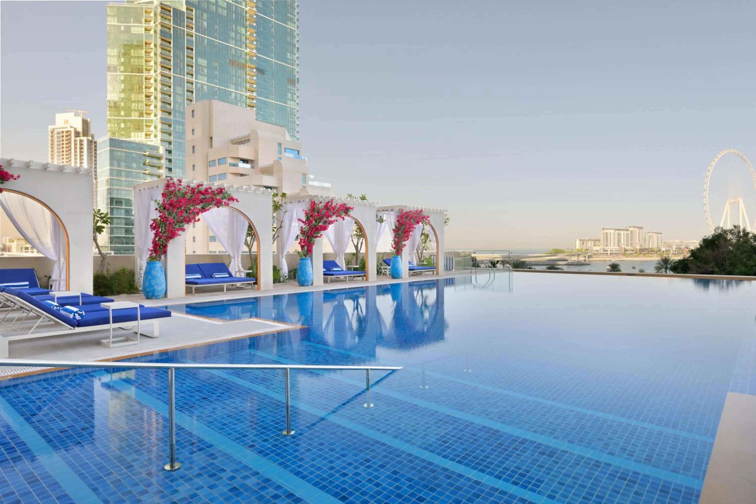 Swimming pool in JA Ocean View Hotel, Jumeirah Beach Dubai