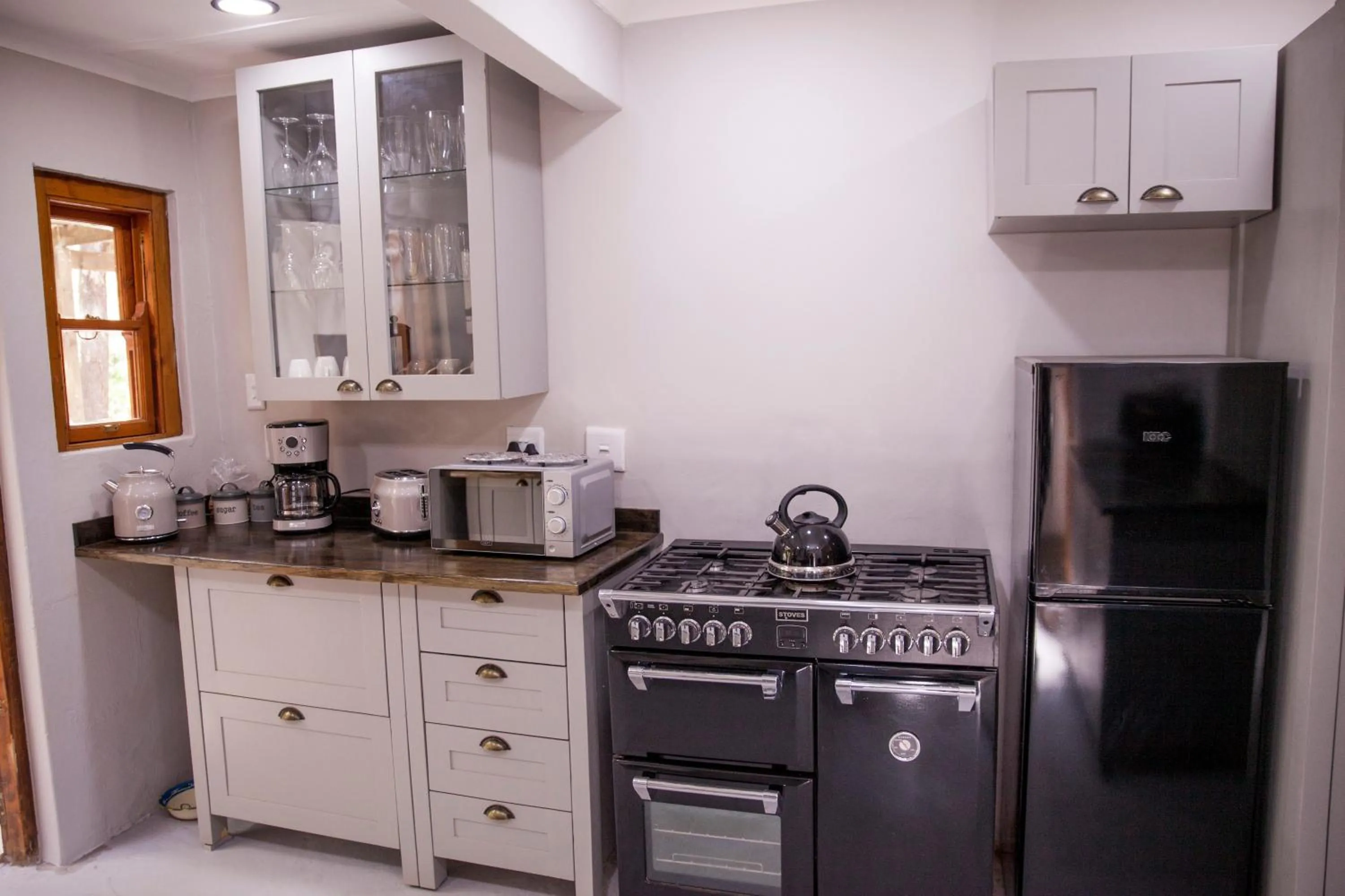 Coffee/tea facilities in Compass View