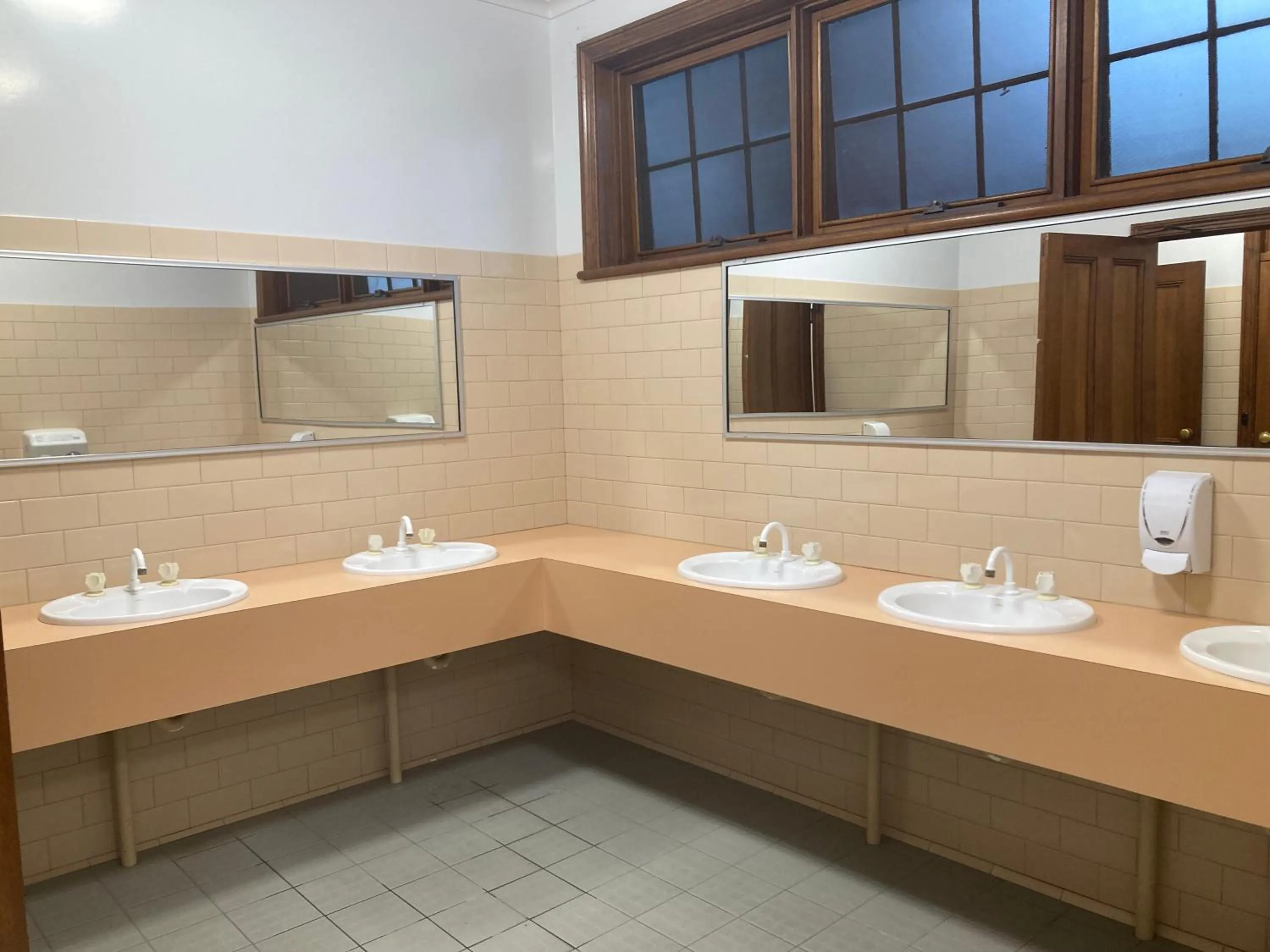 Sovereign Hill Hotel