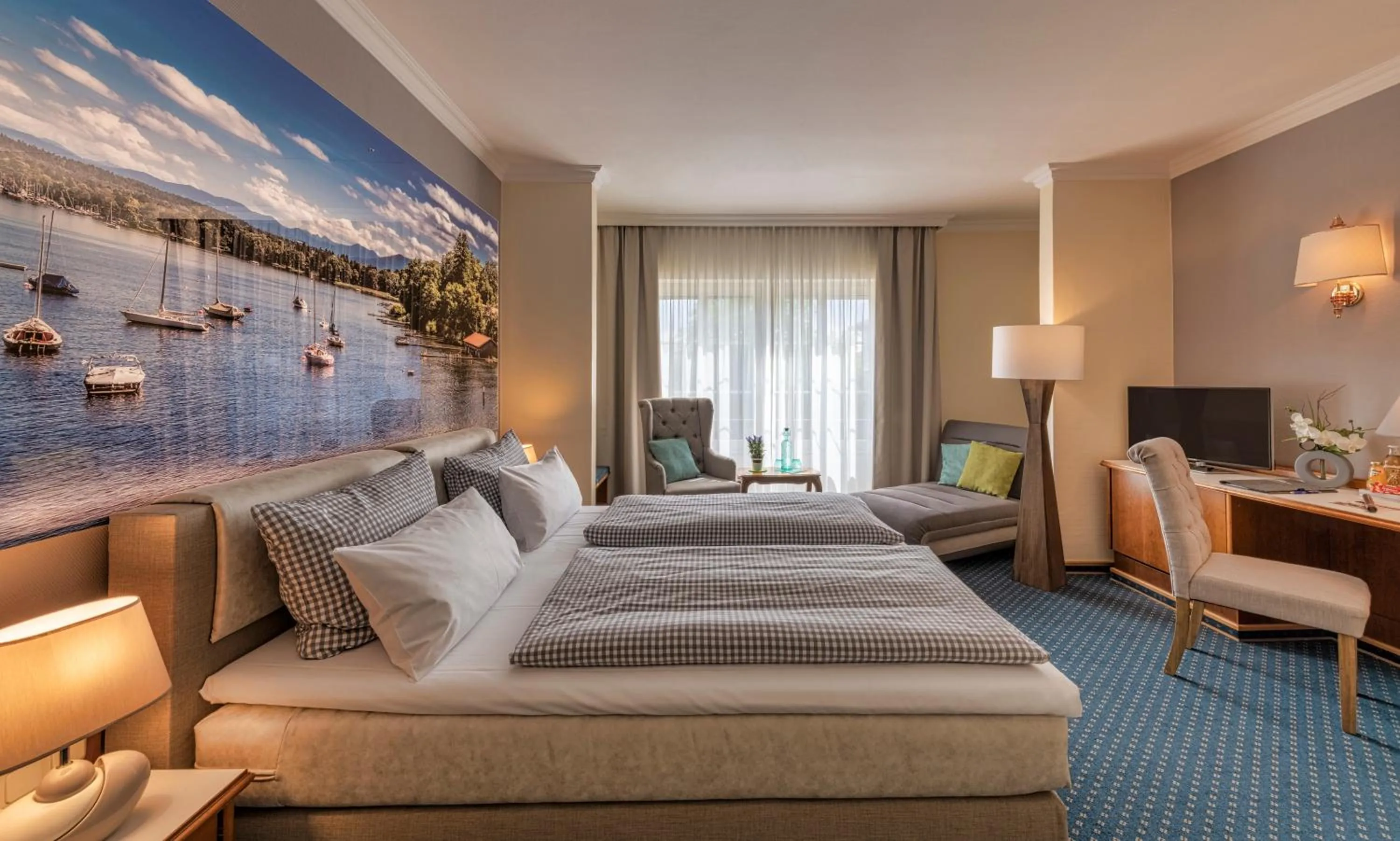 Bed in Hotel Starnberger See