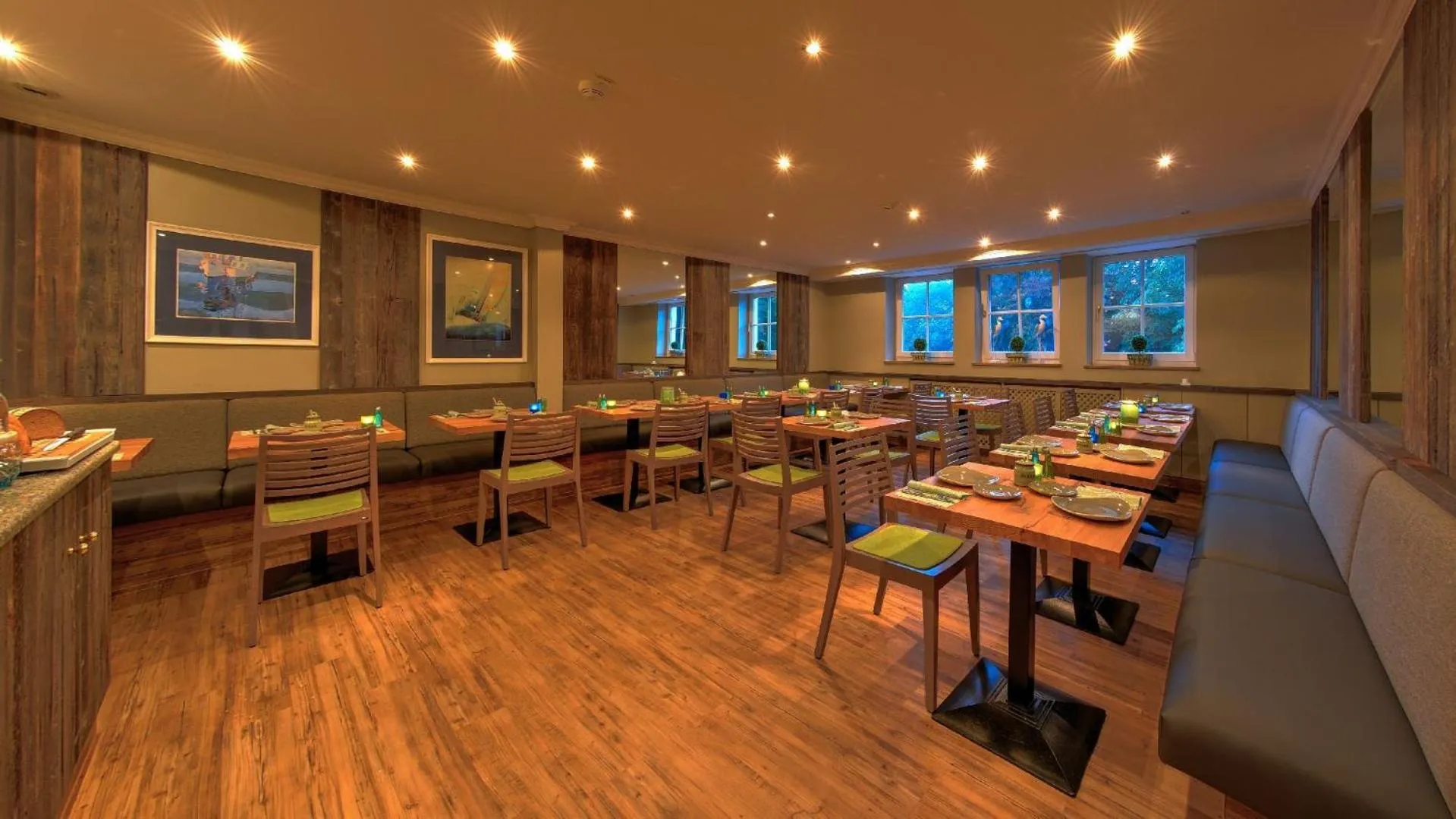 Restaurant/places to eat in Hotel Starnberger See