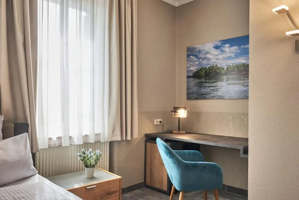 Bed in Hotel Starnberger See