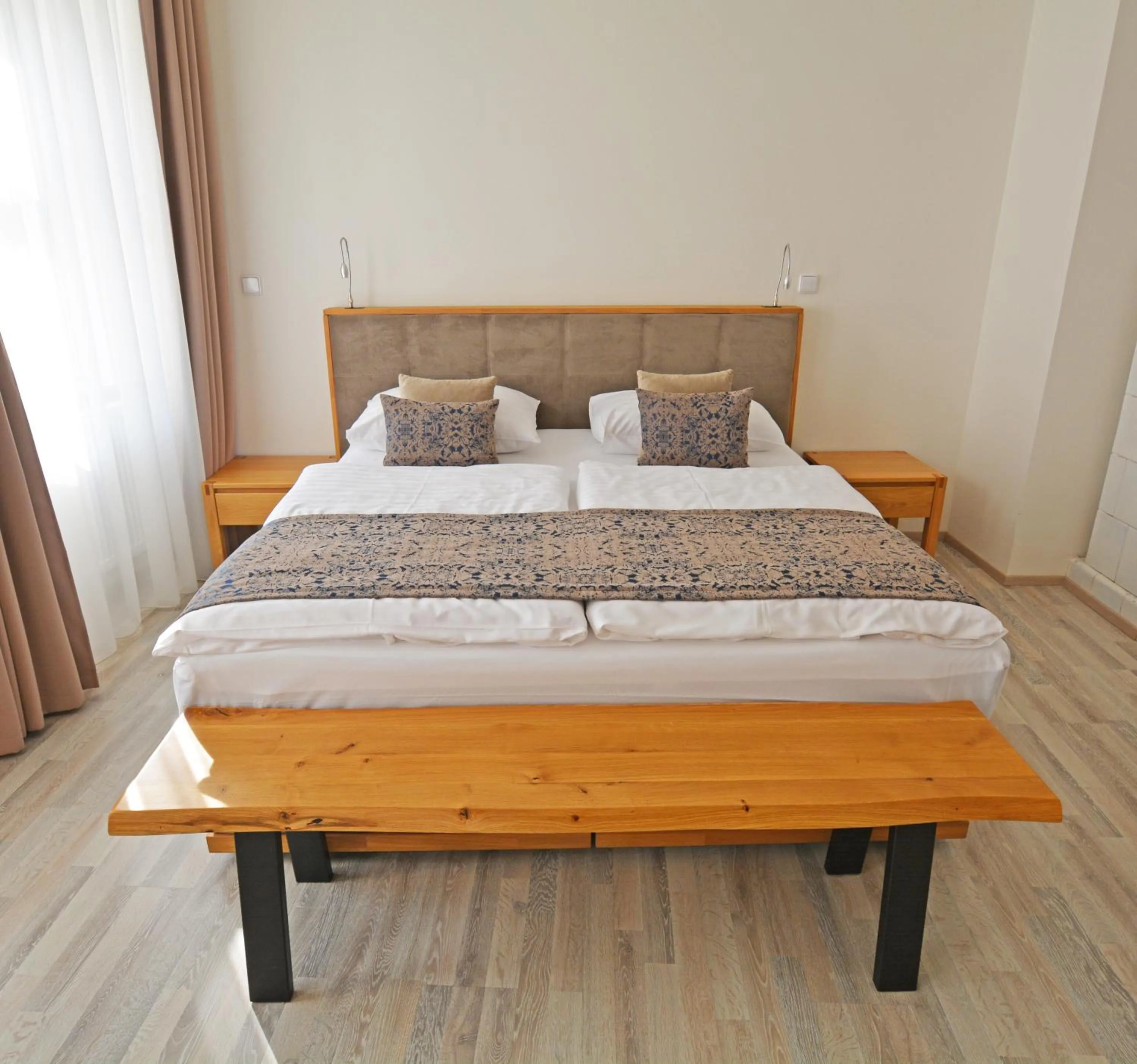 Bed in Historic Centre Aparthotel X