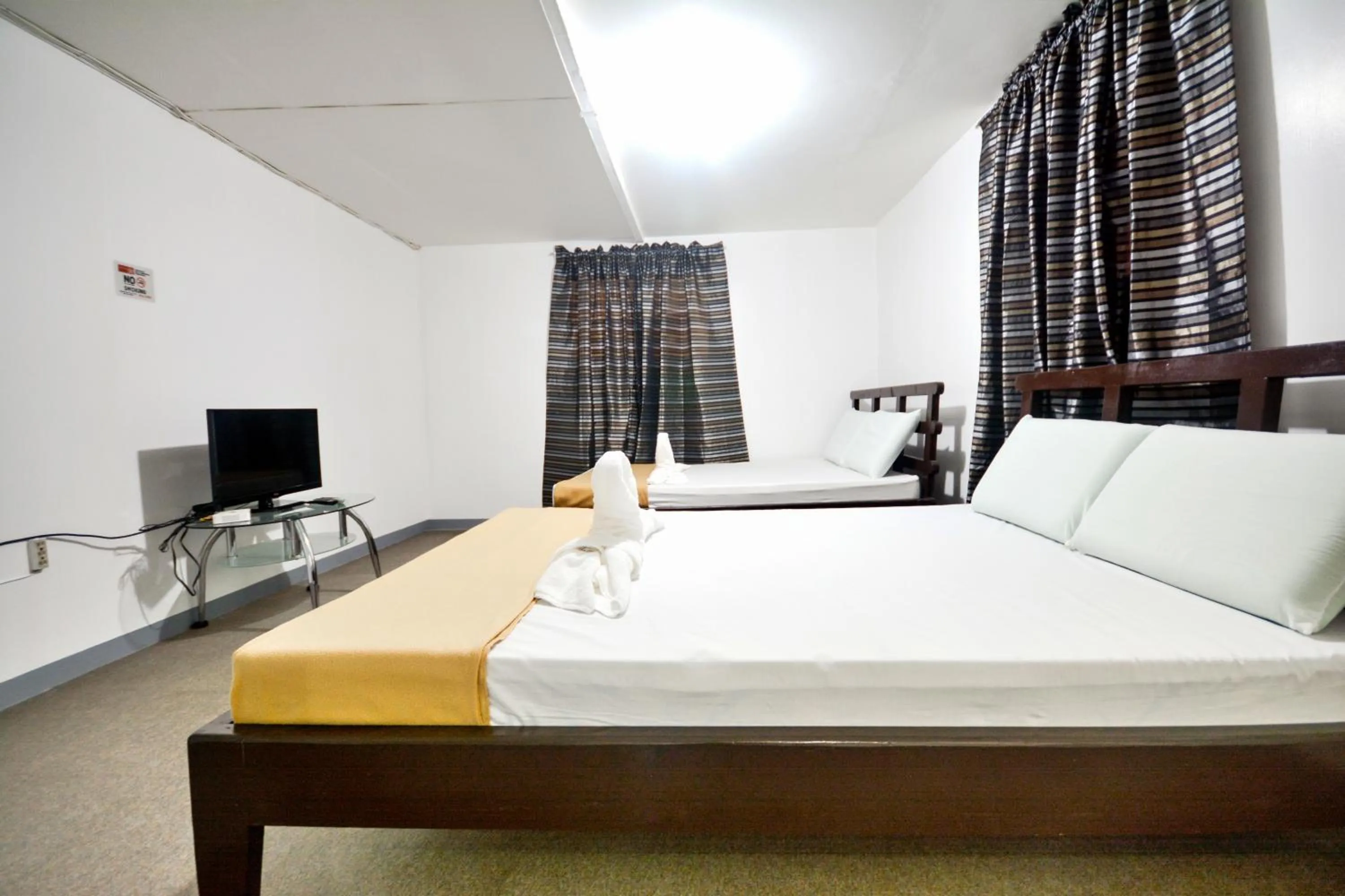 Bedroom, Bed in Boracay Morning Beach Resort