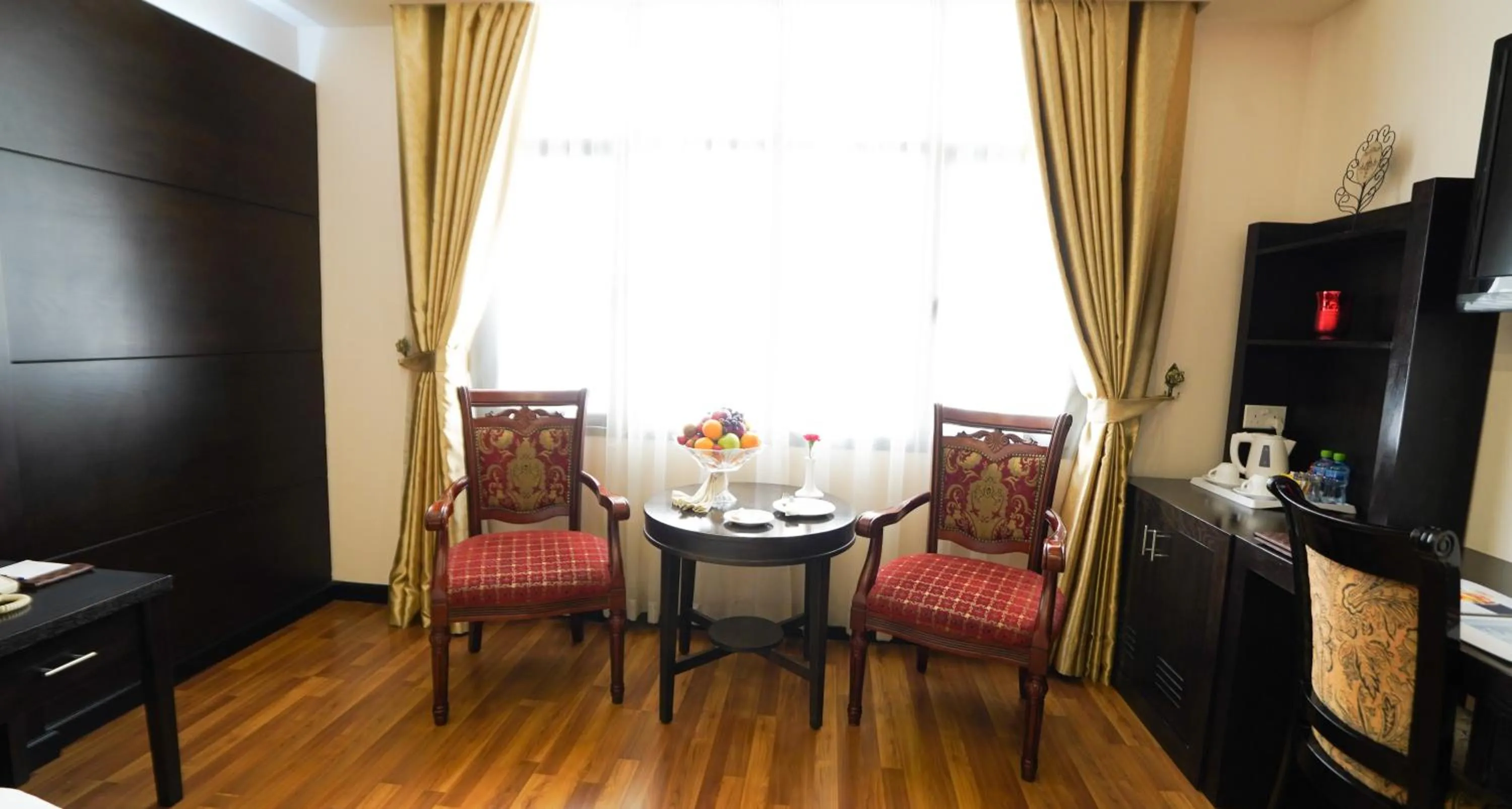 Seating area in Juffair Gate Hotel