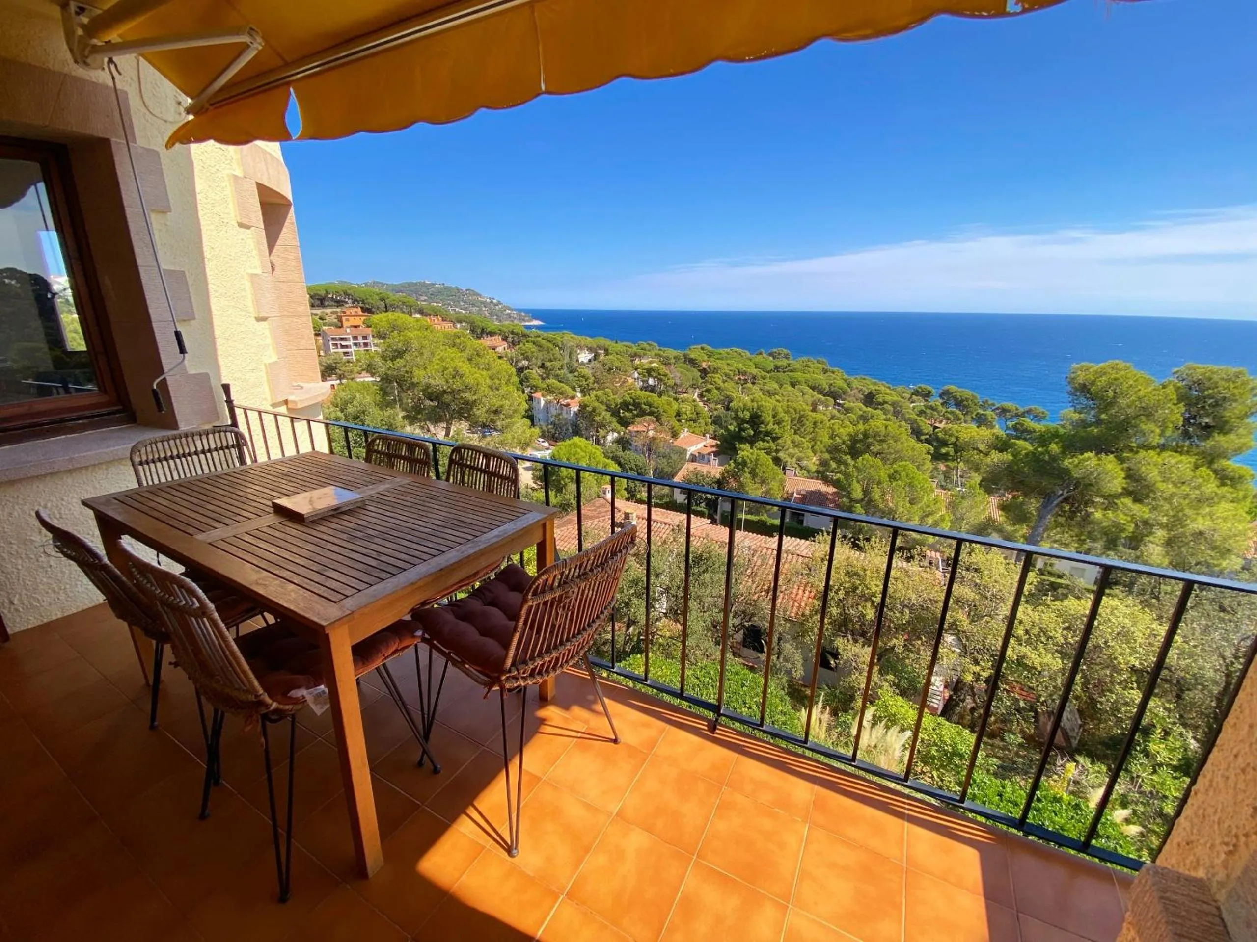 Day in Spectacular Mediterranean view!