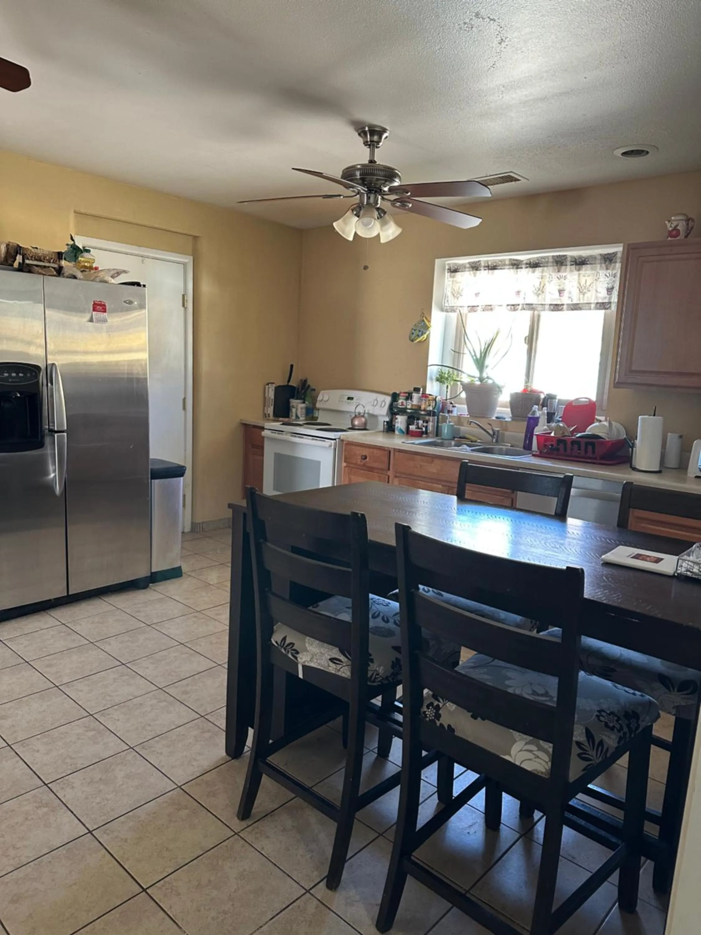 Kitchen or kitchenette in WILLIAMS AZ HOSTEL