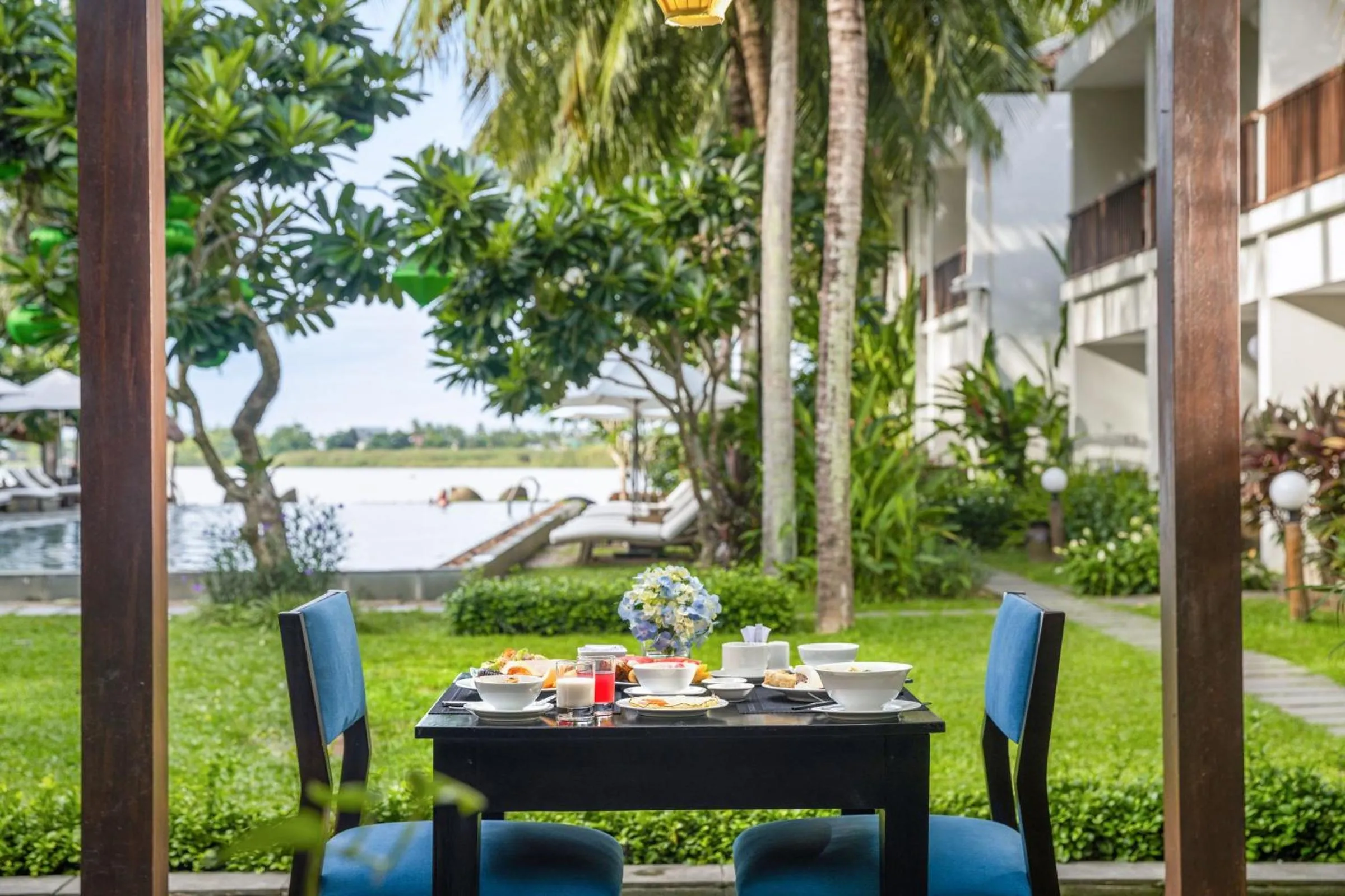 Restaurant/places to eat in Emerald Hoi An Riverside Resort
