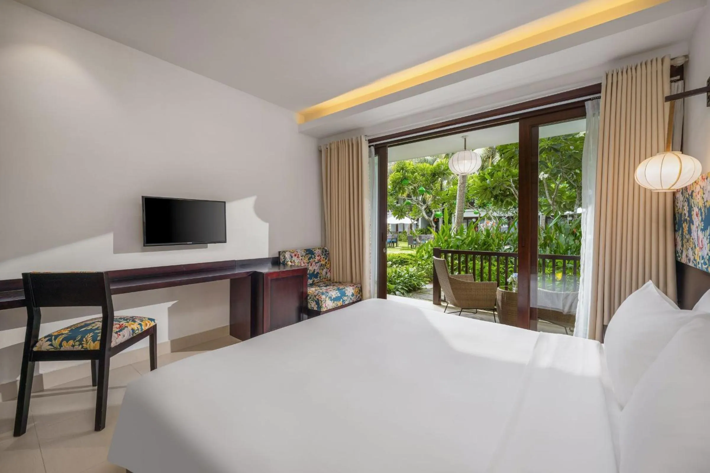 Bed in Emerald Hoi An Riverside Resort