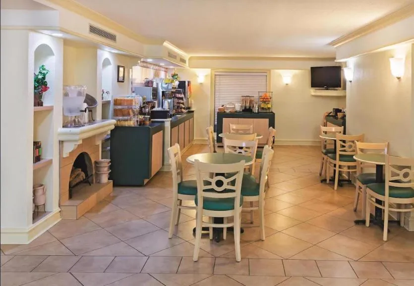 Breakfast in La Quinta Inn by Wyndham College Station