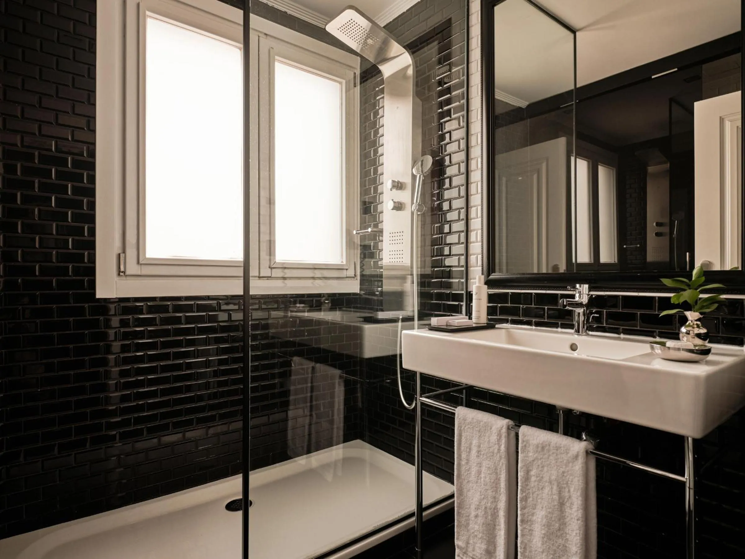 Bathroom in The Principal Madrid, Small Luxury Hotels