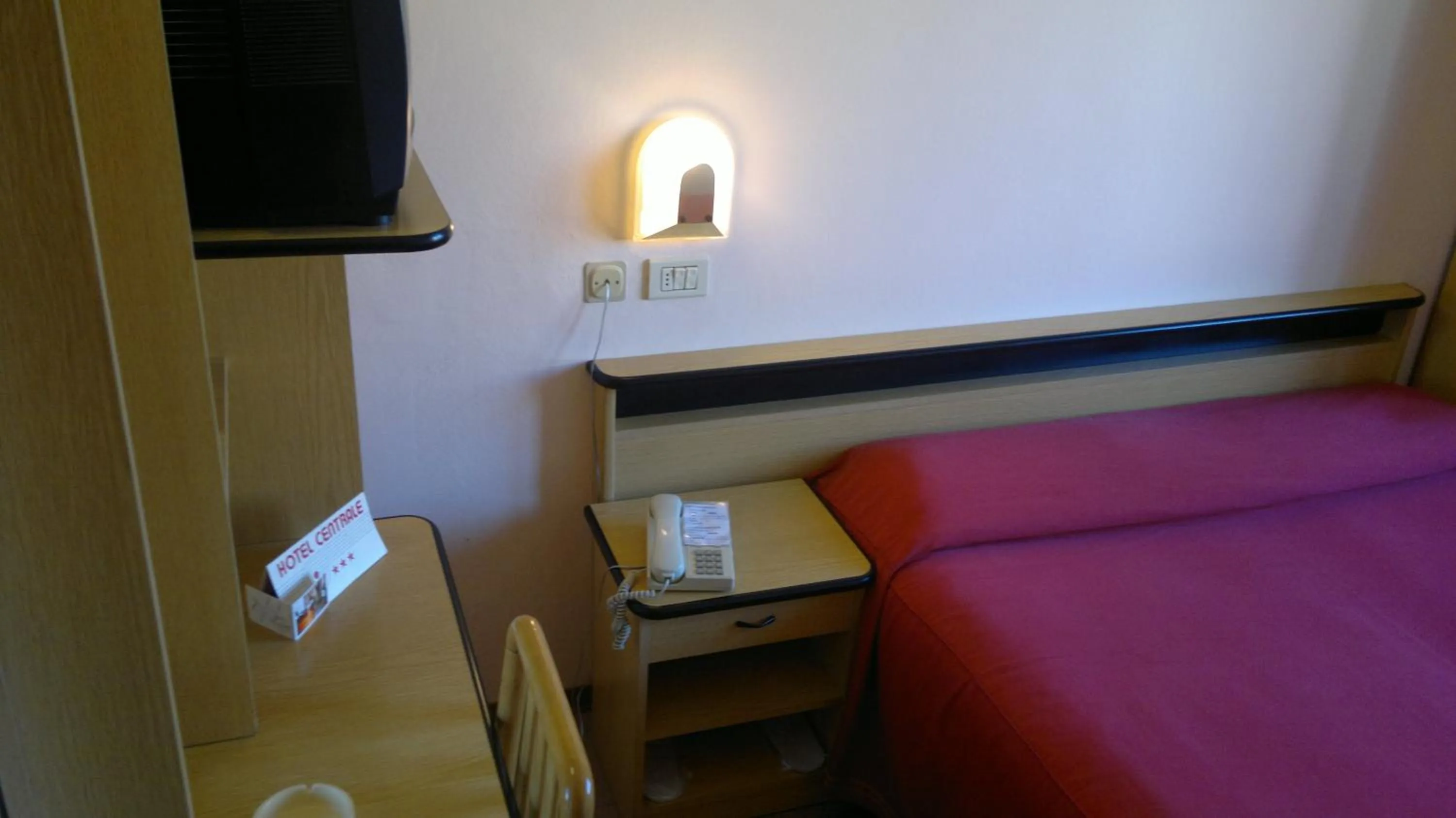 Photo of the whole room, Bed in Hotel Centrale