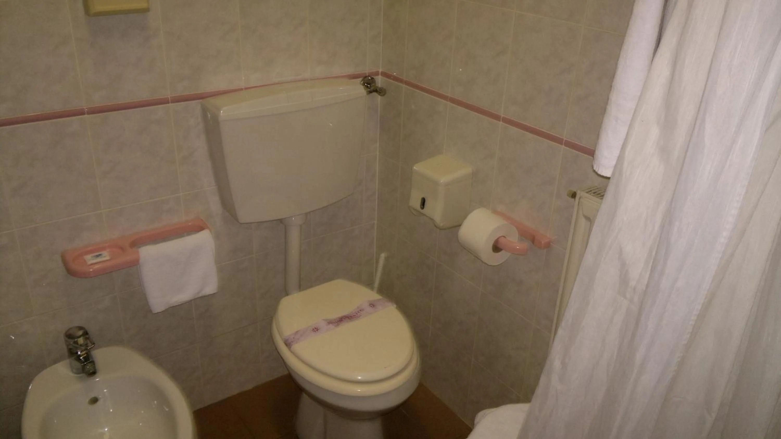 Bathroom in Hotel Centrale