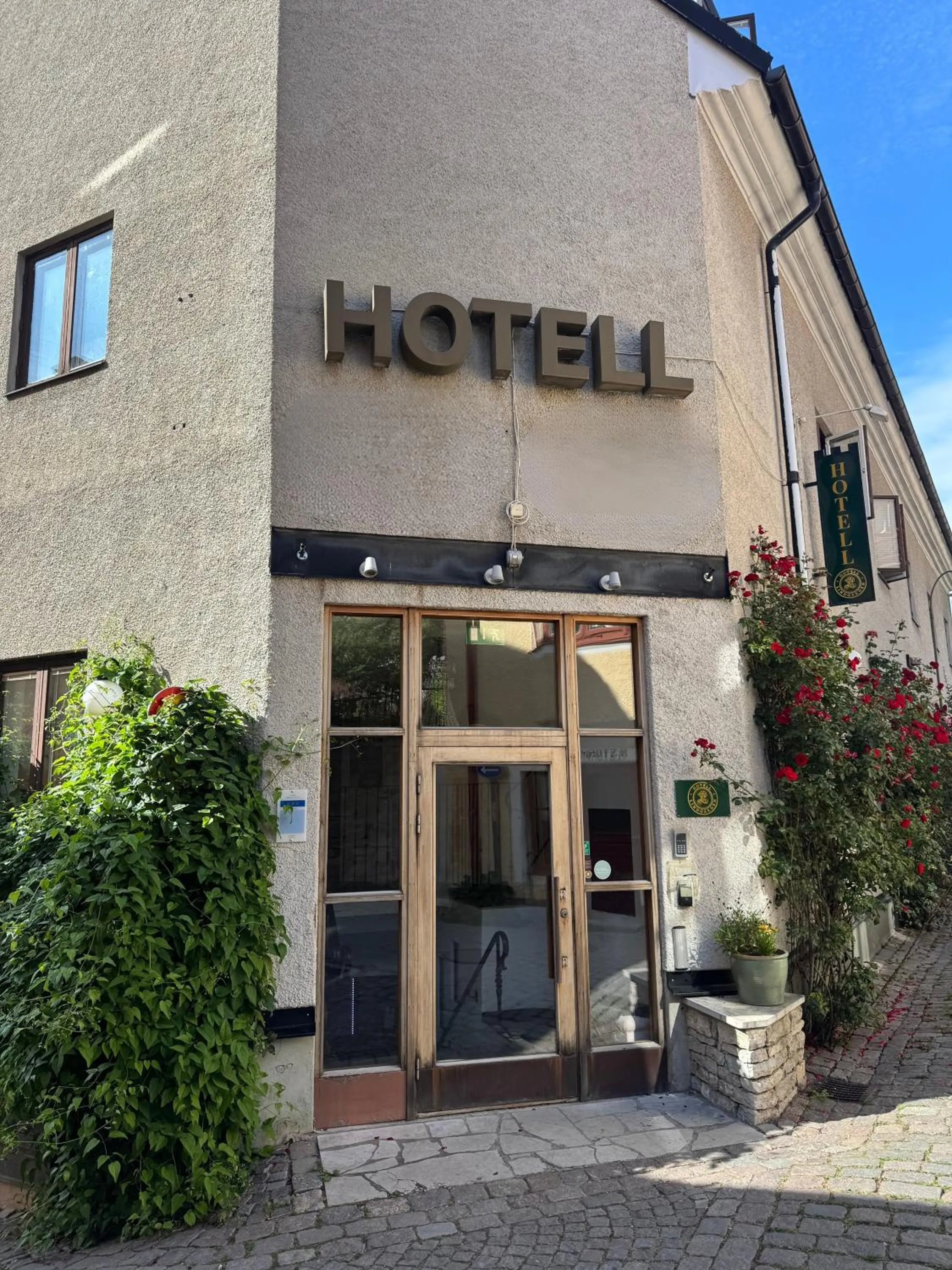 Facade/entrance in Hotell Lindgården