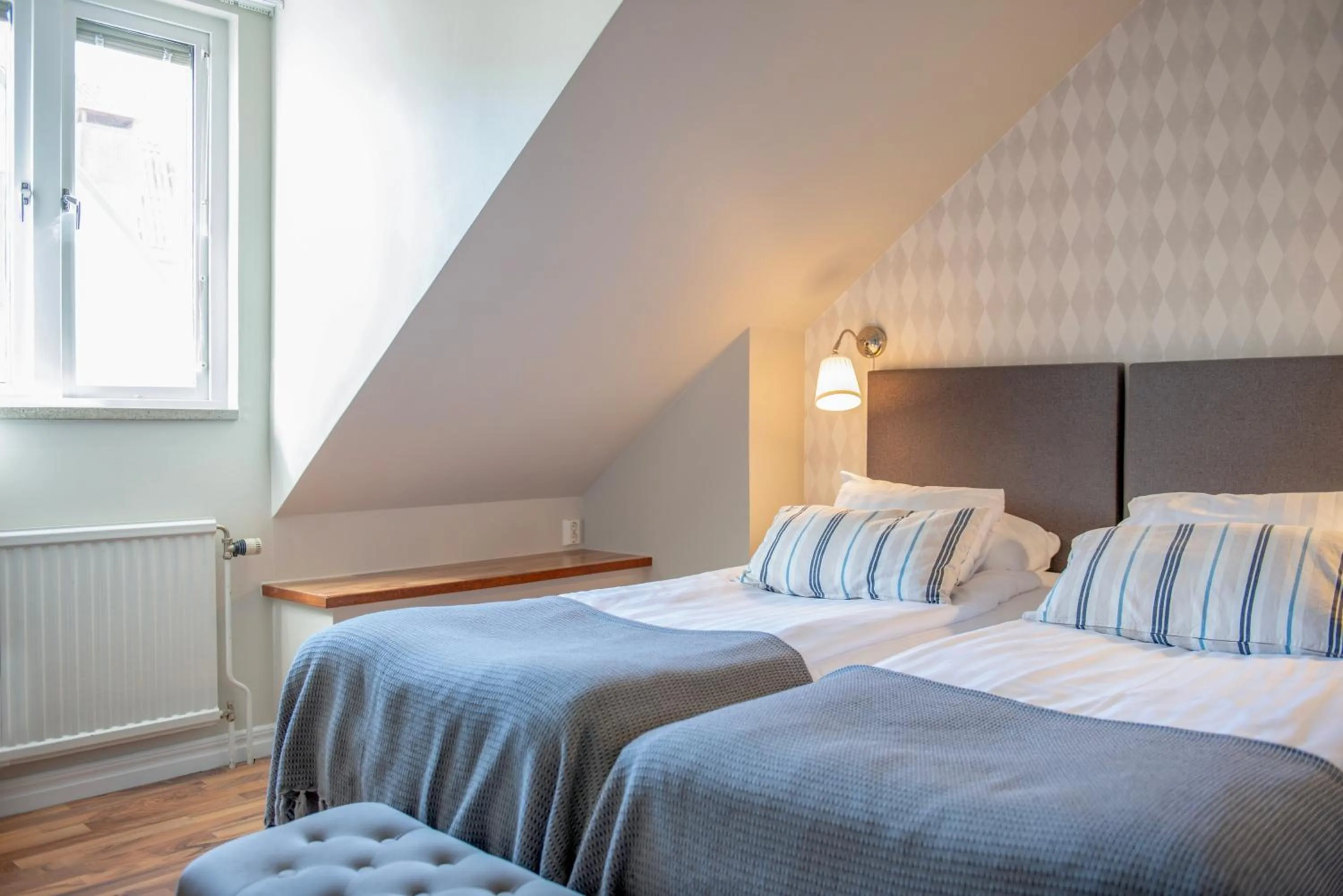 Property building, Bed in Hotell Lindgården