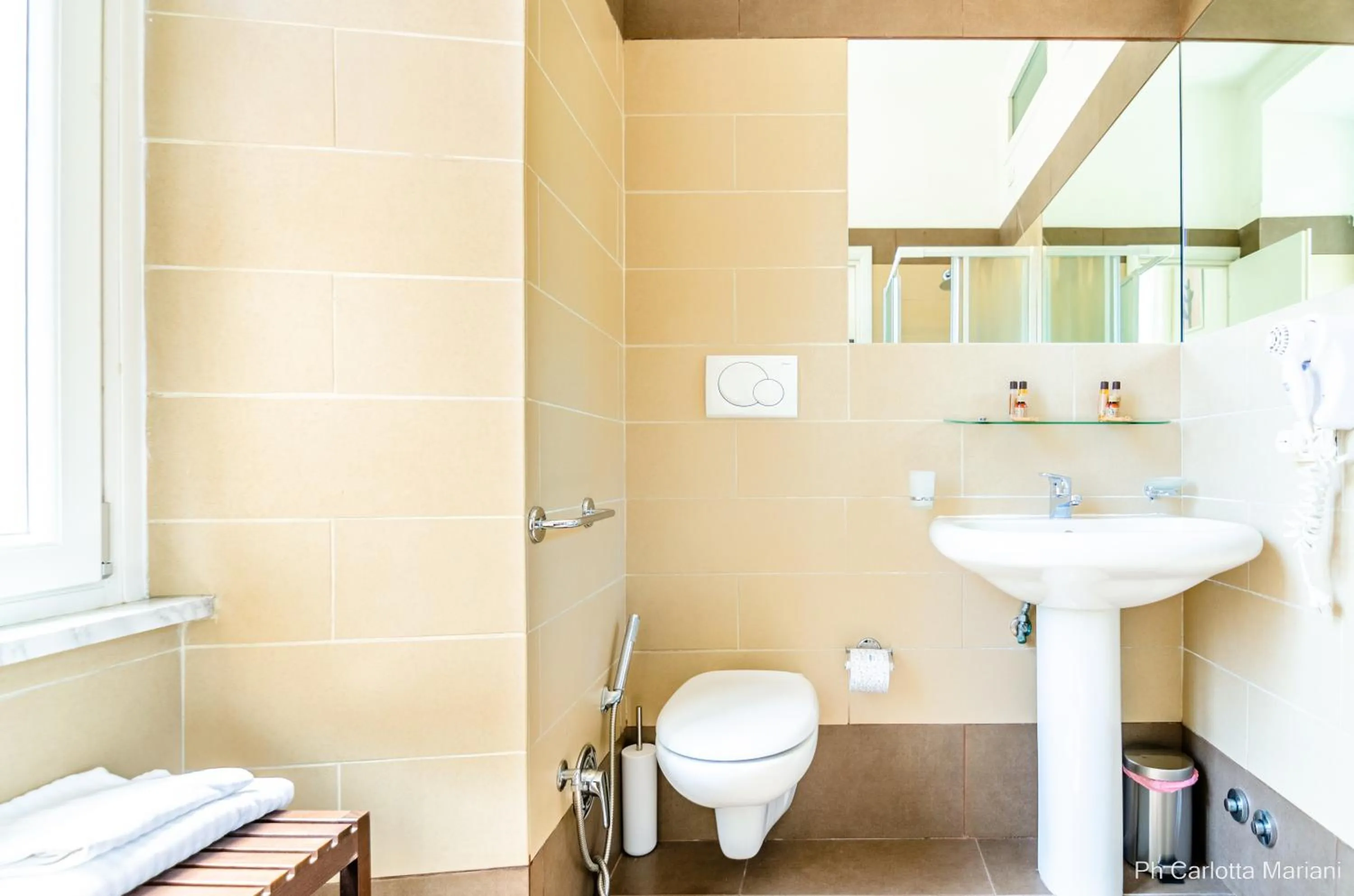 Bathroom in El Dorado Colosseum