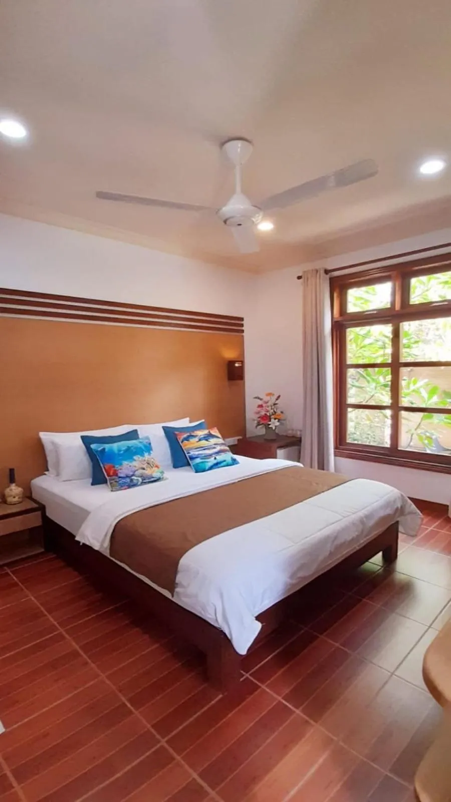 Guests, Bed in Beach Cottage