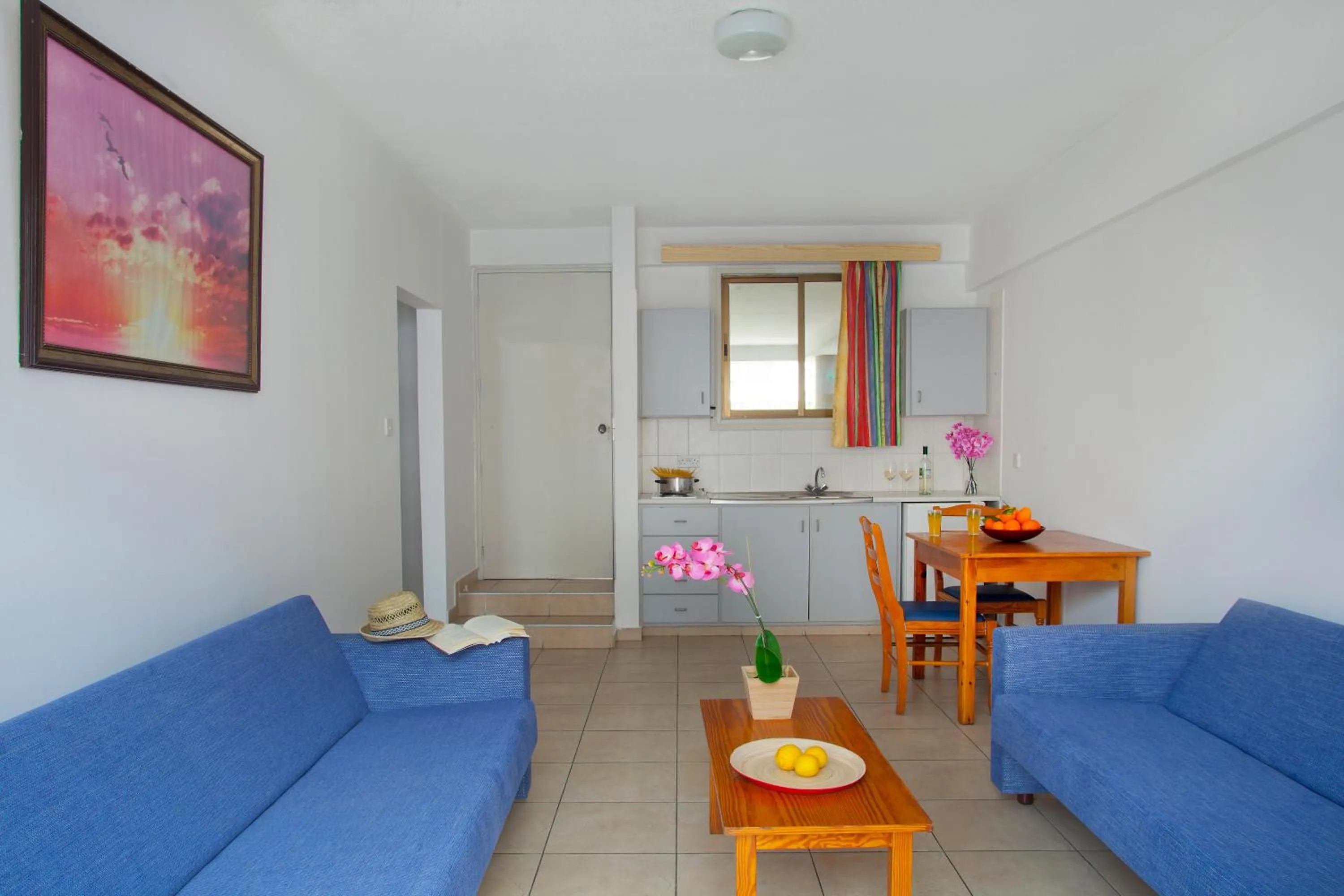 Kitchen or kitchenette in Paloma Hotel Apartments