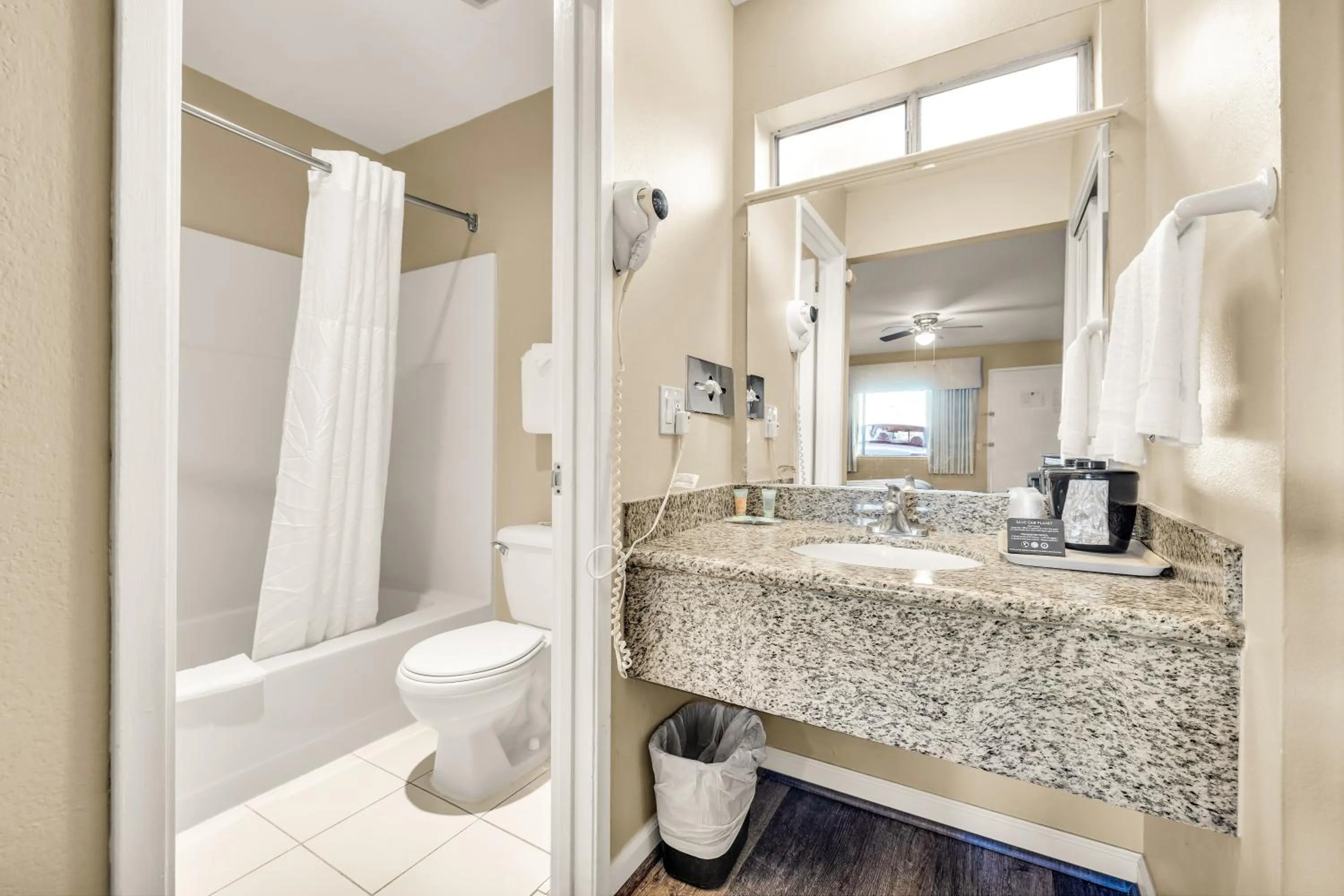 Scottish Fairway Inn