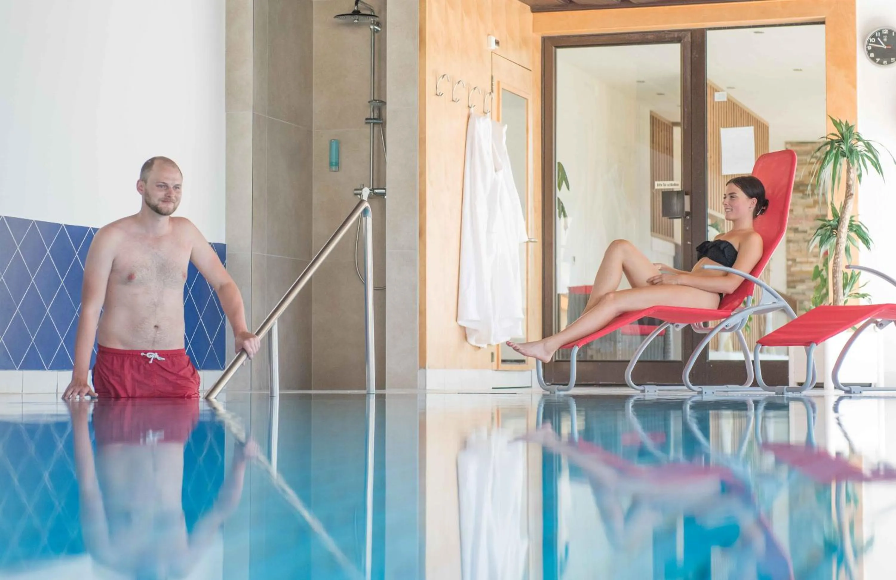 Swimming pool in Hotel Bellevue