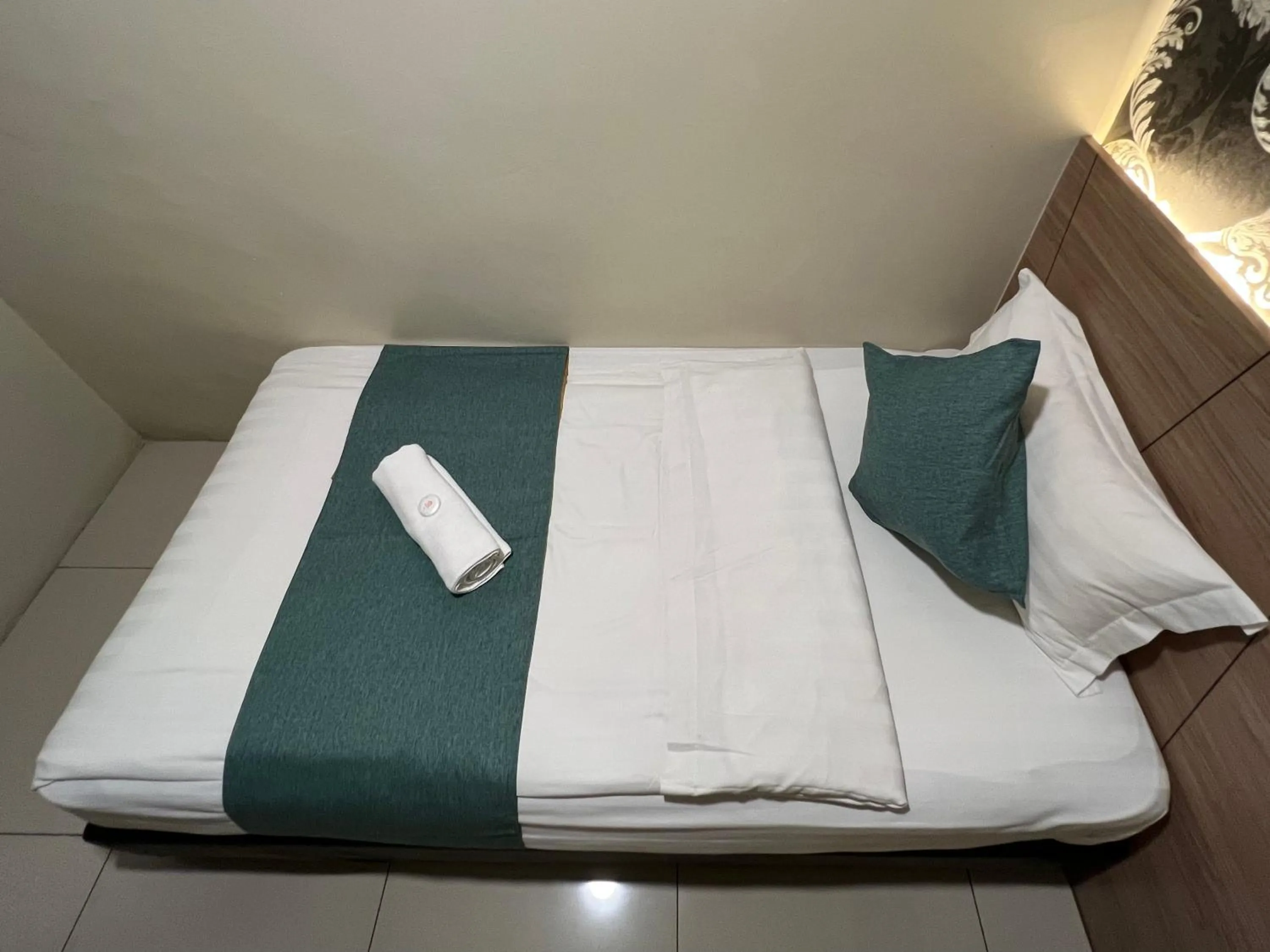 Bed in KUANTAN BESERAH BUDGET HOTEL