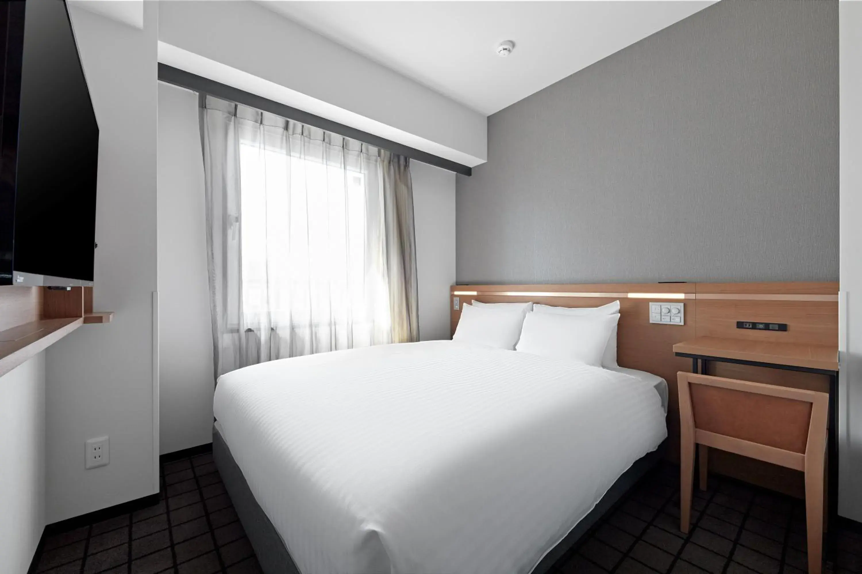 Standard Double Room - single occupancy - Non-Smoking in Sotetsu Fresa Inn Kobe Sannomiya Standard Double Room - single occupancy - Non-Smoking in Sotetsu Fresa Inn Kobe Sannomiya