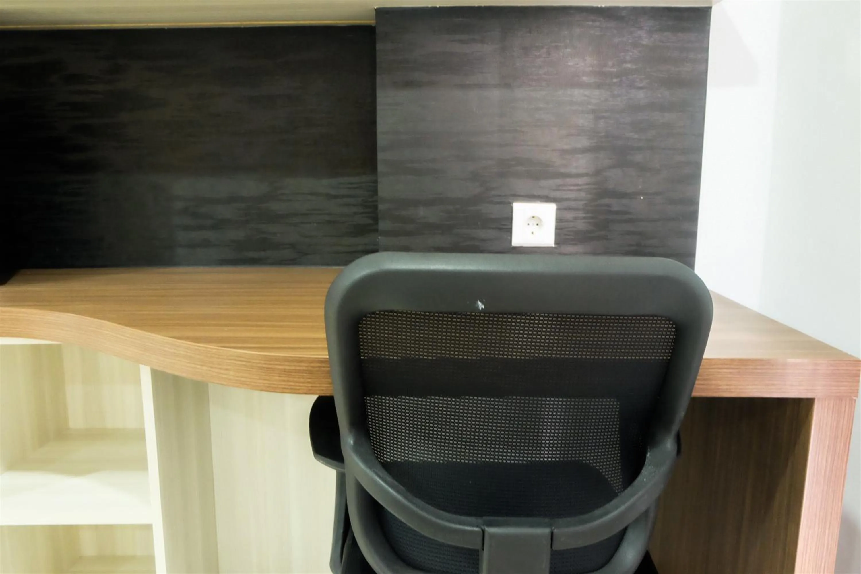 Studio Room Azalea Suites Apartment By Travelio