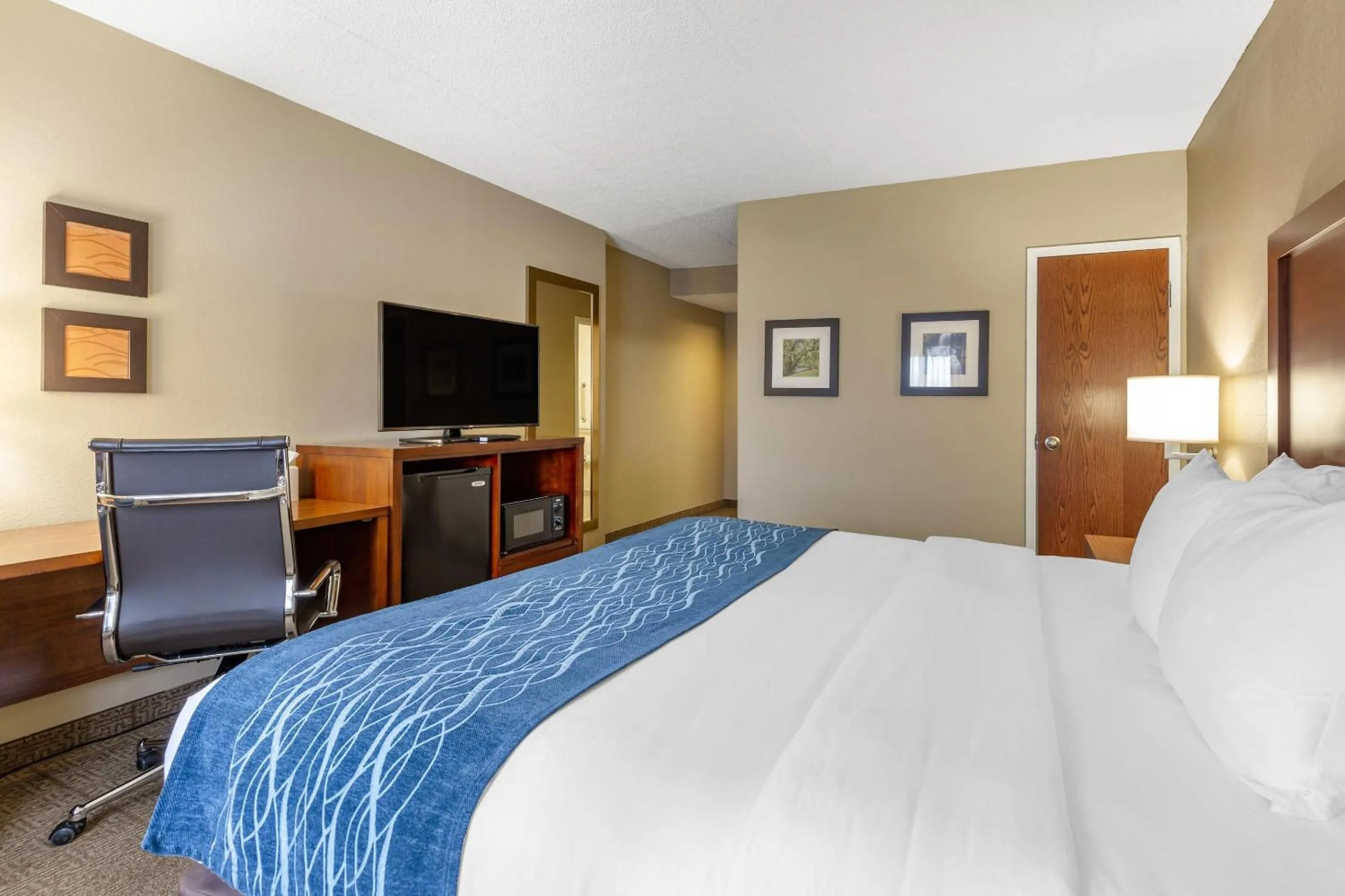 Bedroom, Bed in Comfort Inn Aikens Center
