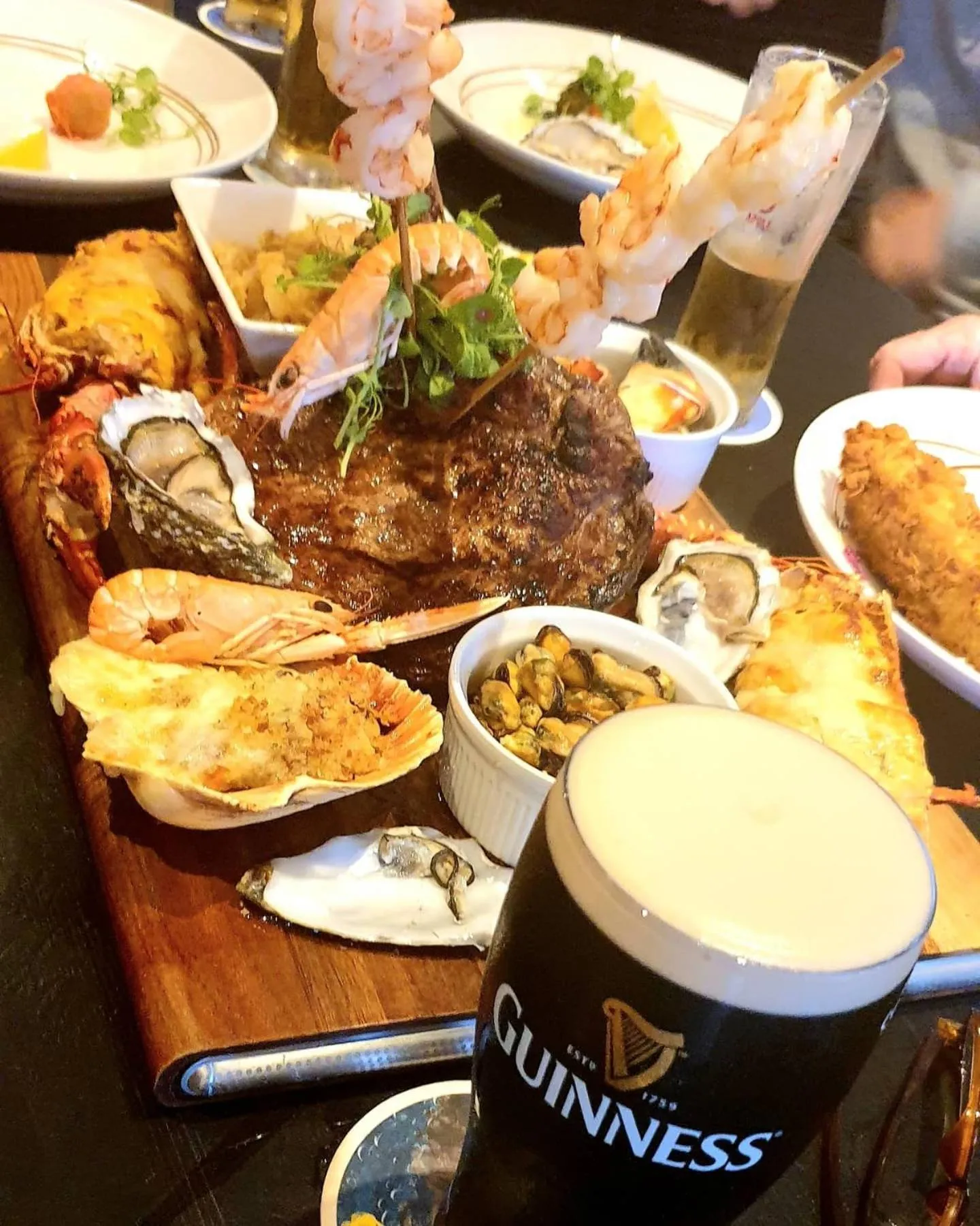 Restaurant/places to eat in Caisleain Oir Hotel