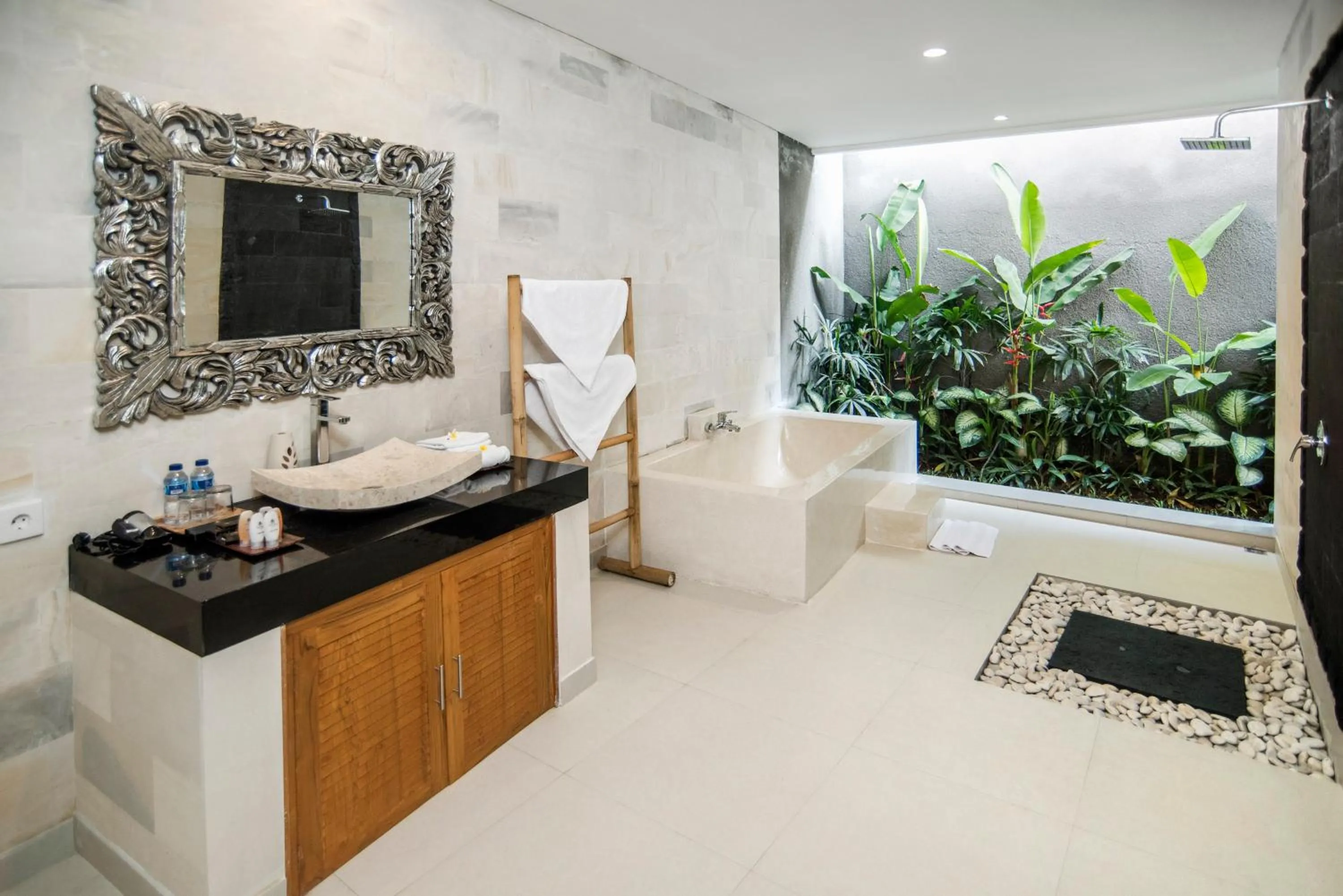 Sandi Agung Villa Bidadari